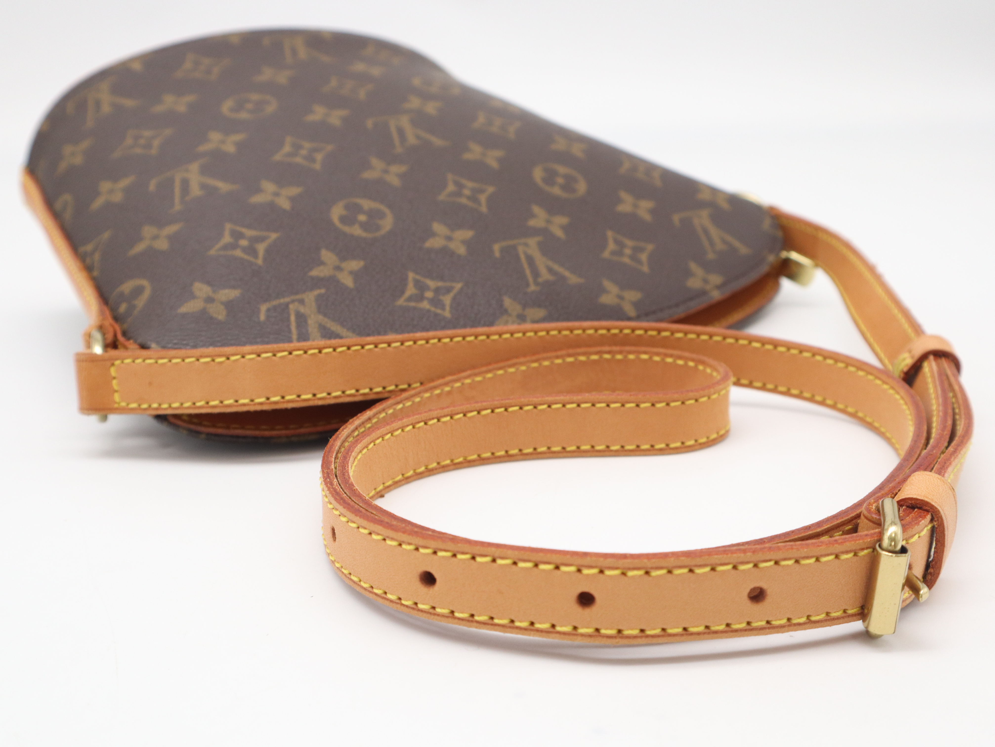 M51290 Monogram Druot Shoulder Bag — view 6