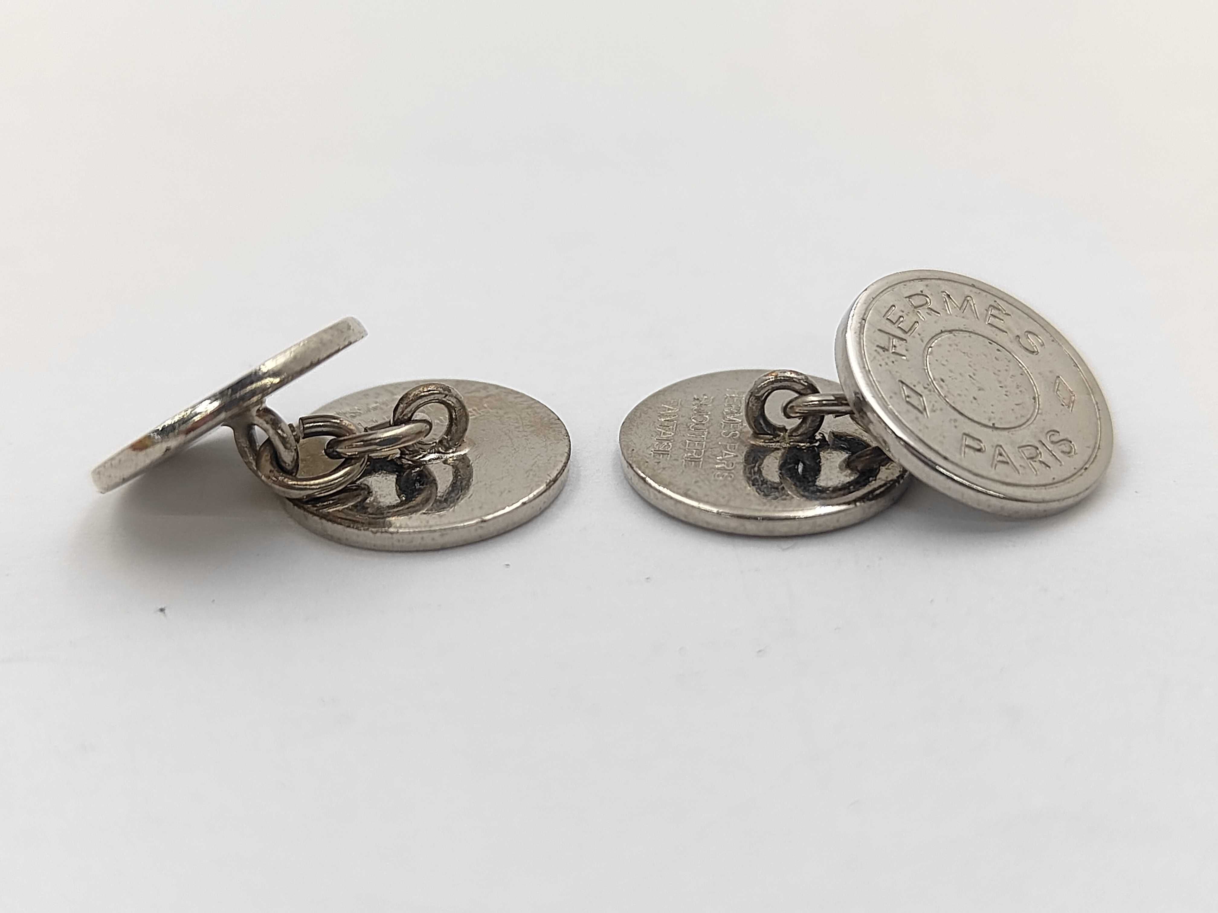 cufflinks/box, tie clip and cufflinks — view 3