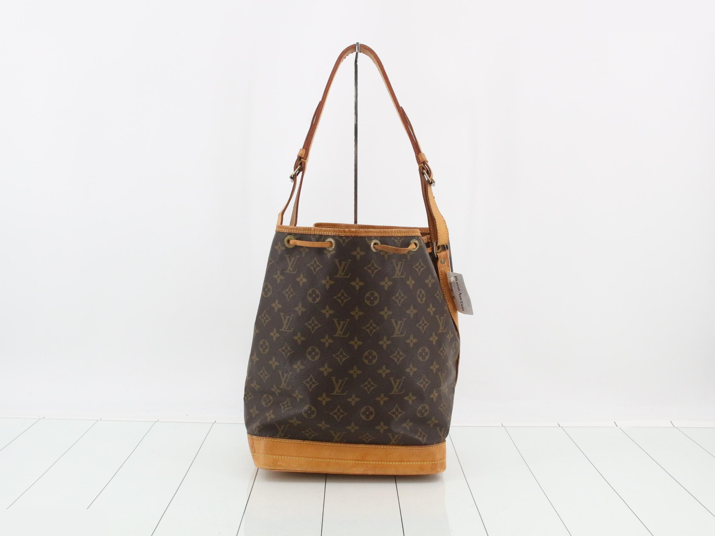 Monogram Noé — view 2
