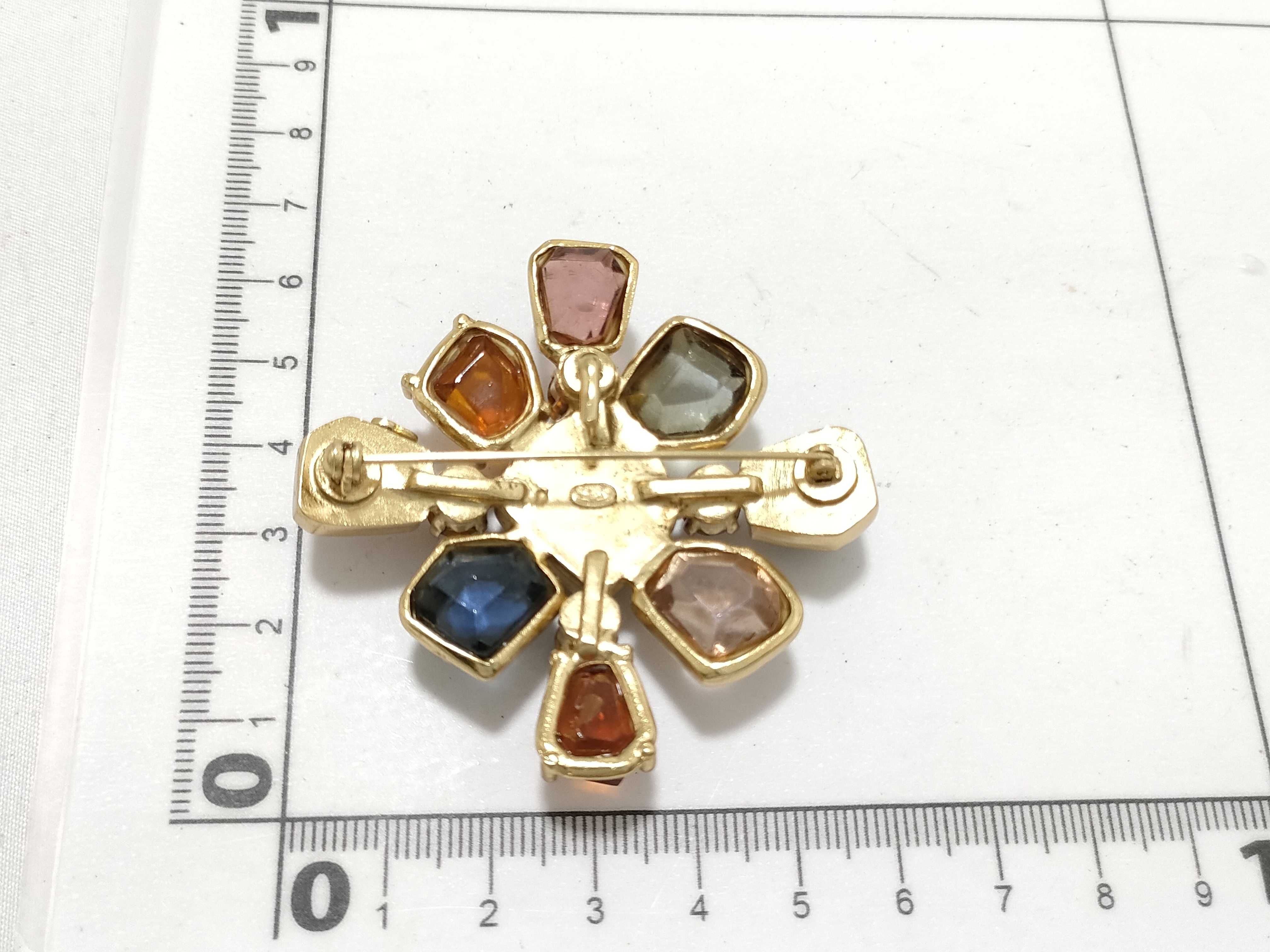 Coco Mark Color Stone Brooch 01A Brooch — view 5