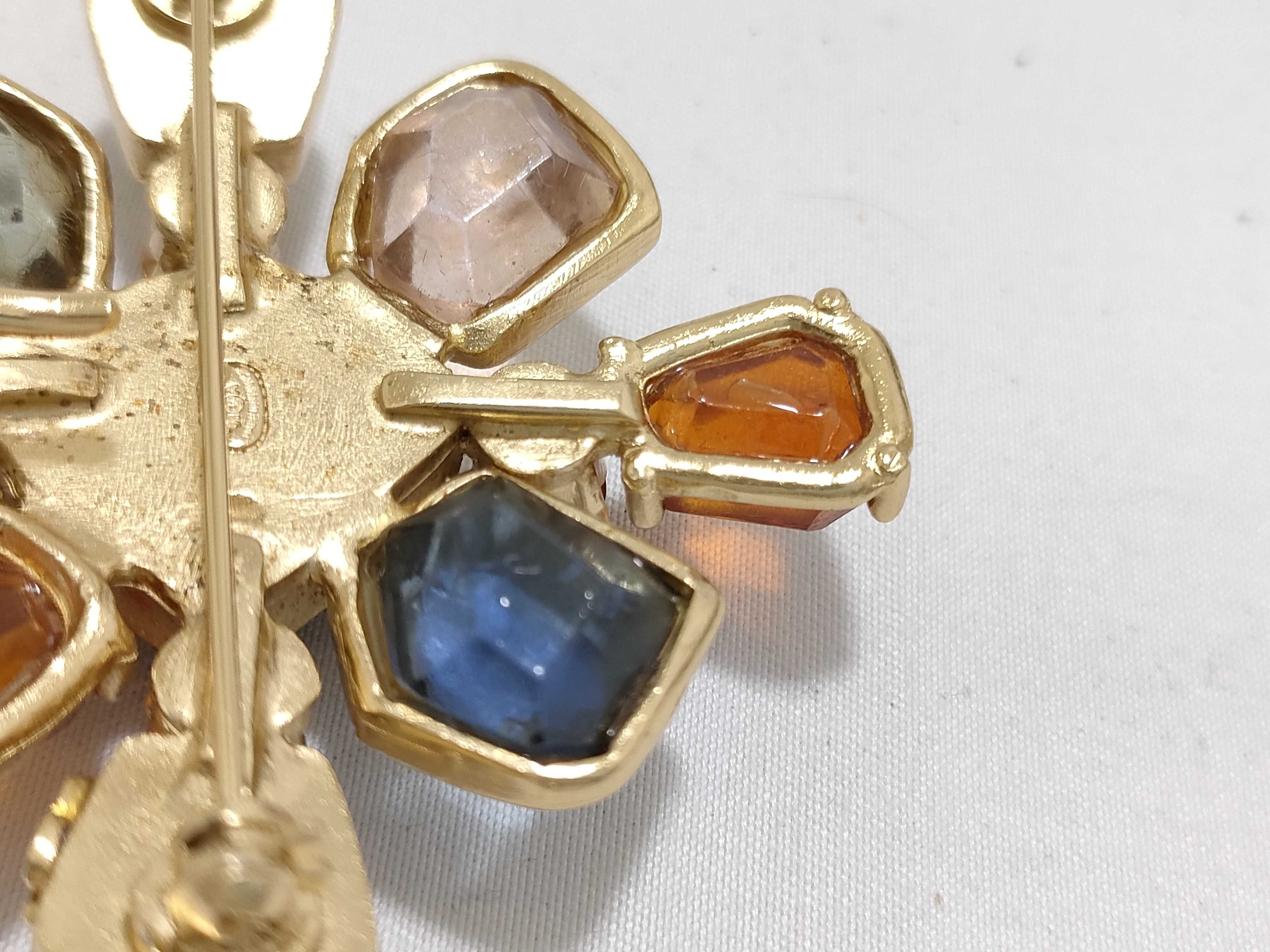 Coco Mark Color Stone Brooch 01A Brooch — view 7