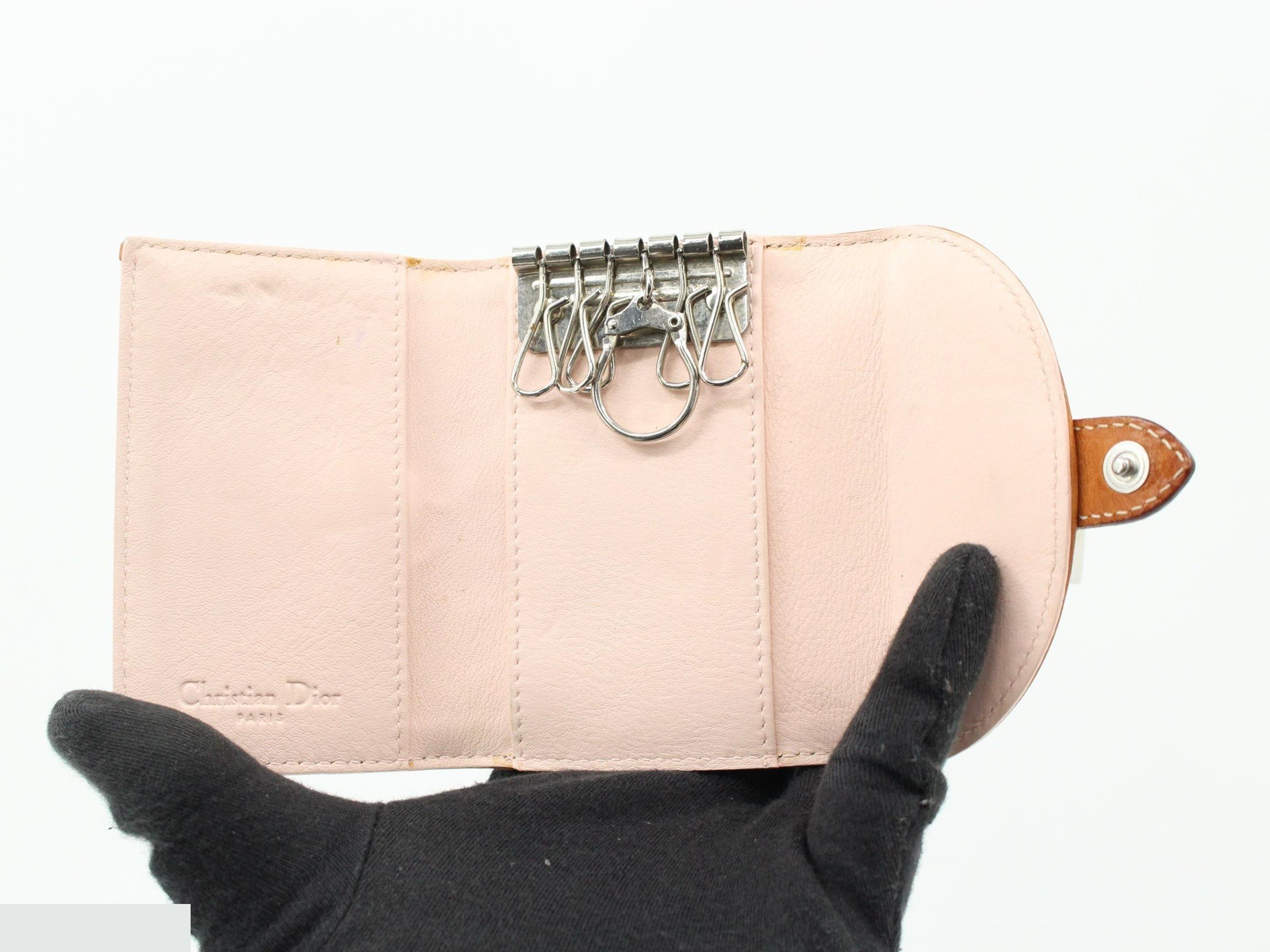 Key case — view 4