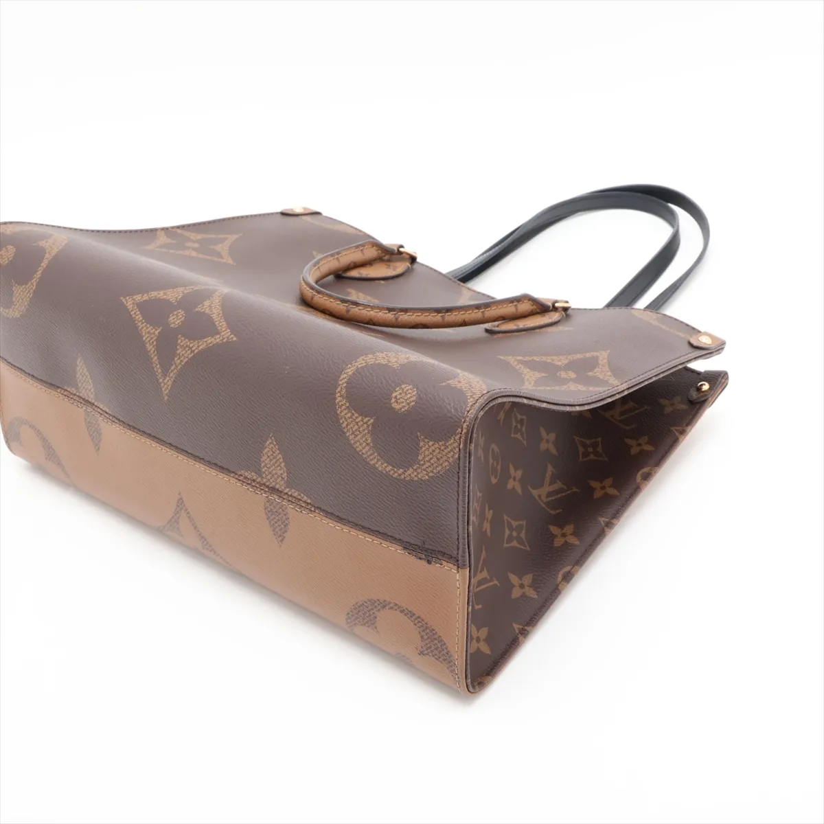 Giant Monogram Reverse OnTheGo MM M45321 FN4270 Brown (RFID detected) — view 3