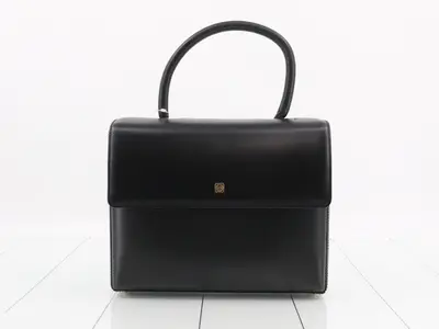 Kelly-style handbag