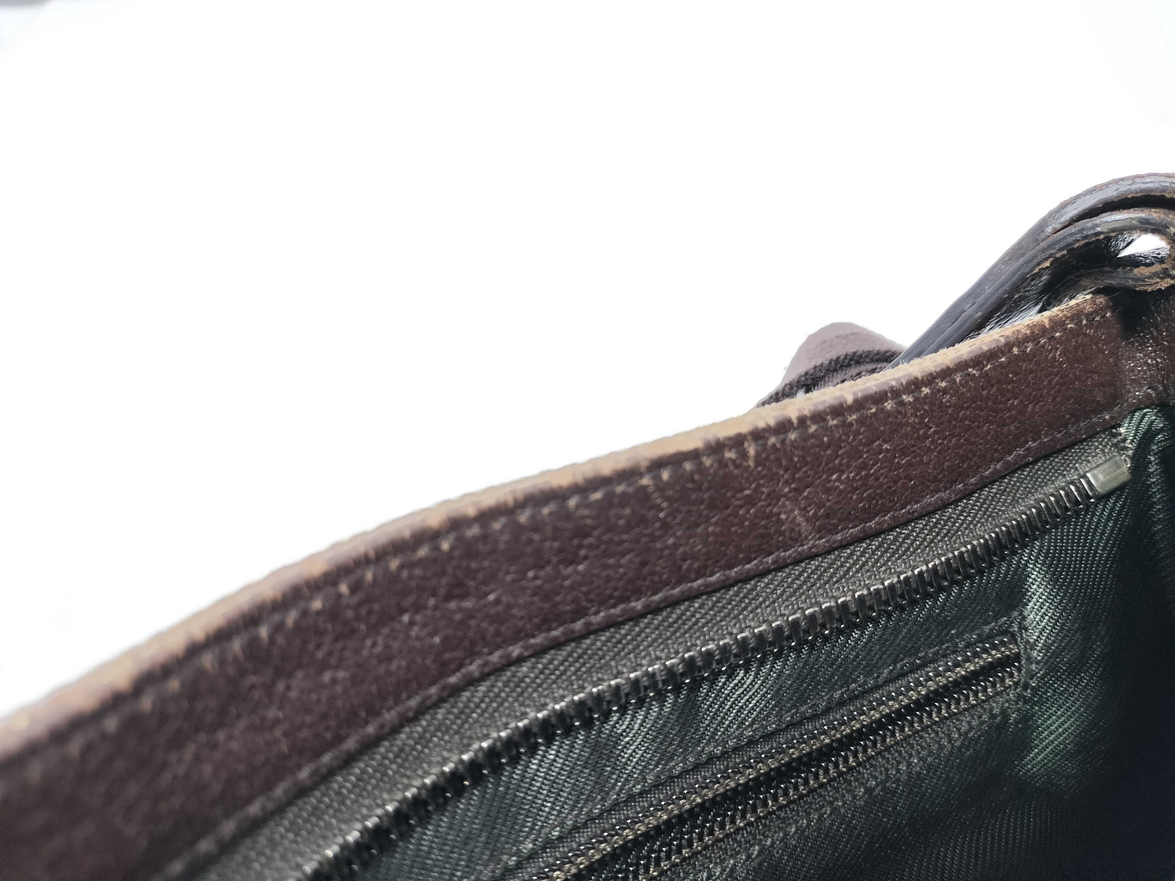 GG Canvas Shoulder Bag — view 14