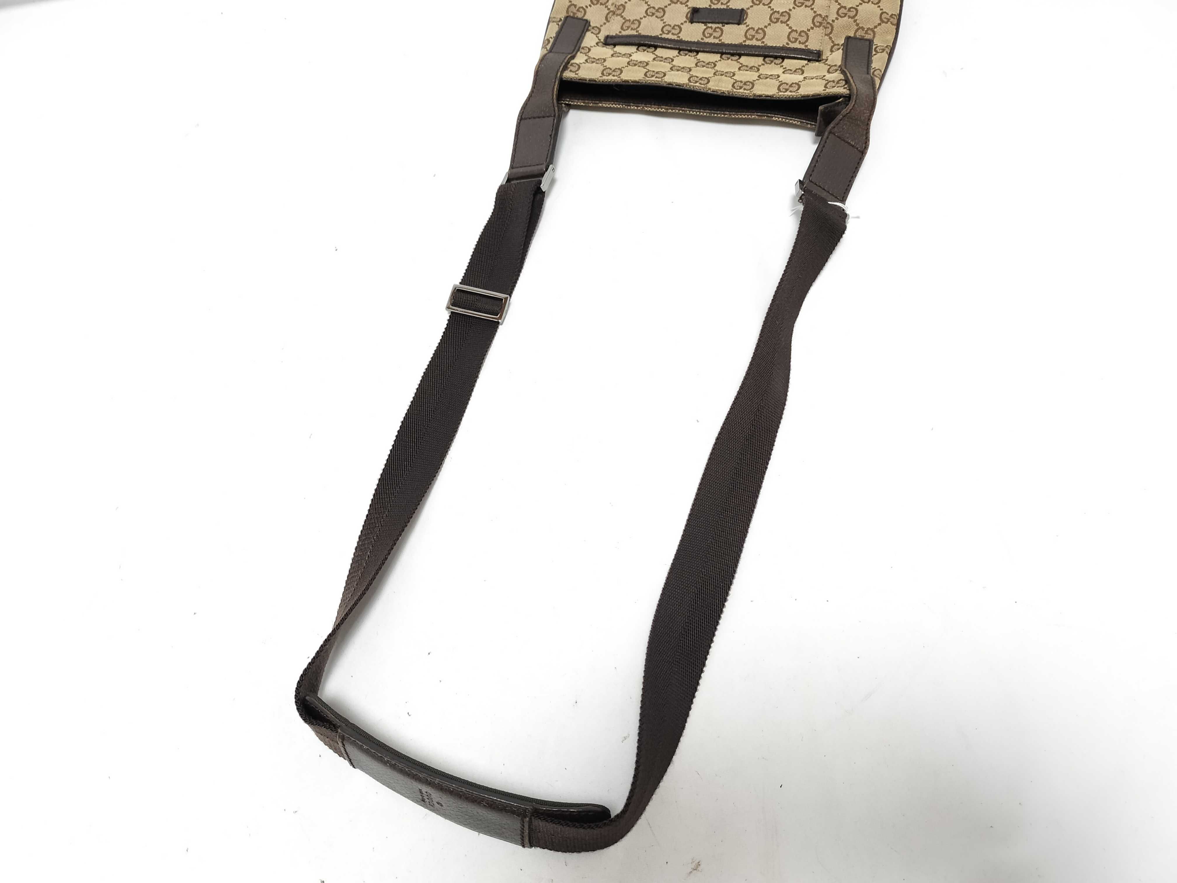 GG Canvas Shoulder Bag — view 3