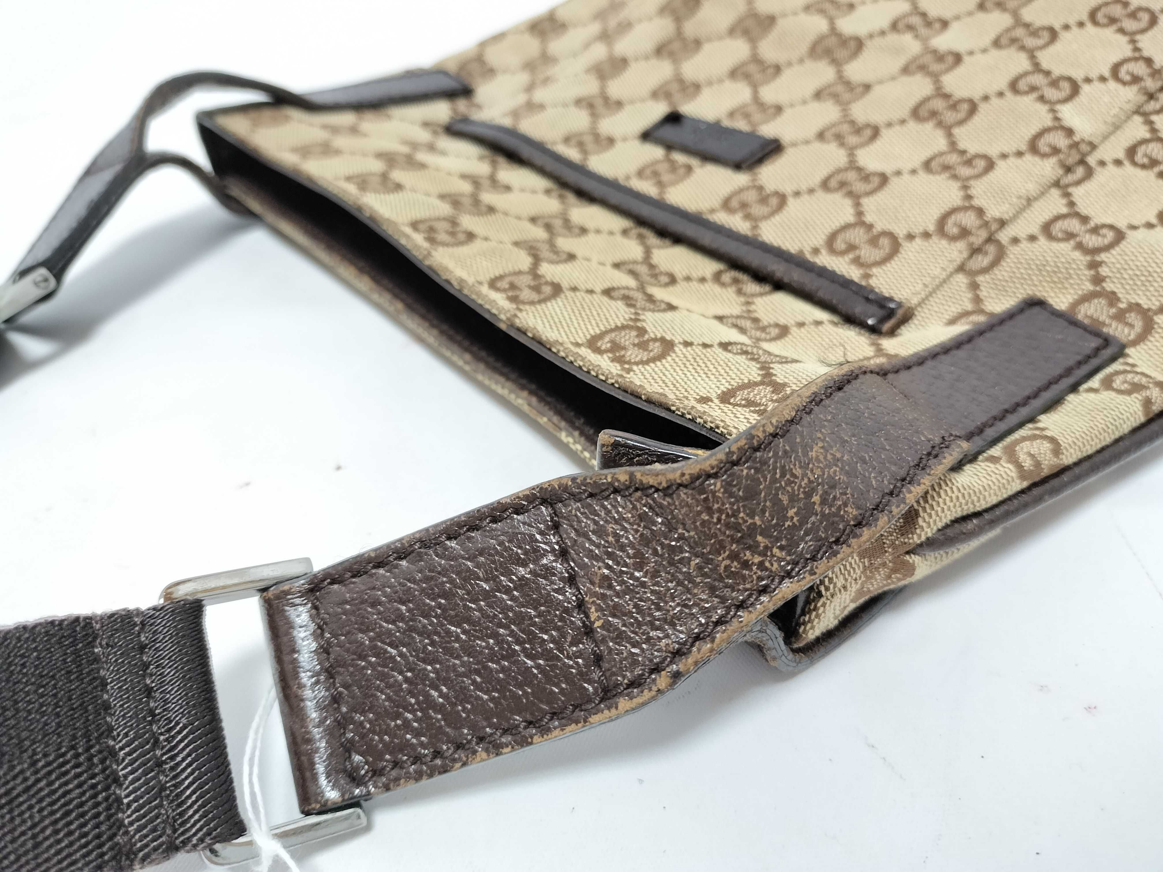 GG Canvas Shoulder Bag — view 5