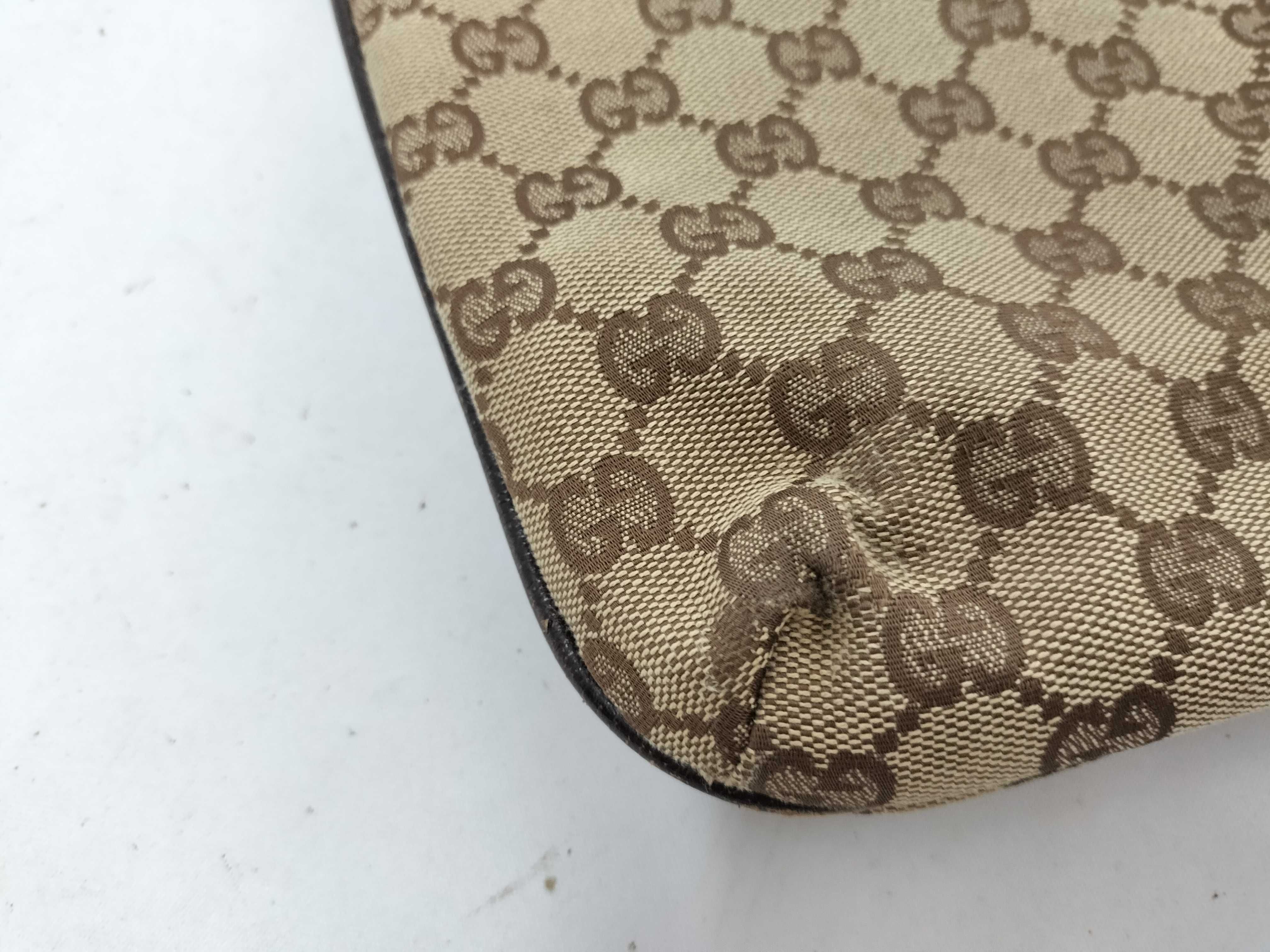 GG Canvas Shoulder Bag — view 9