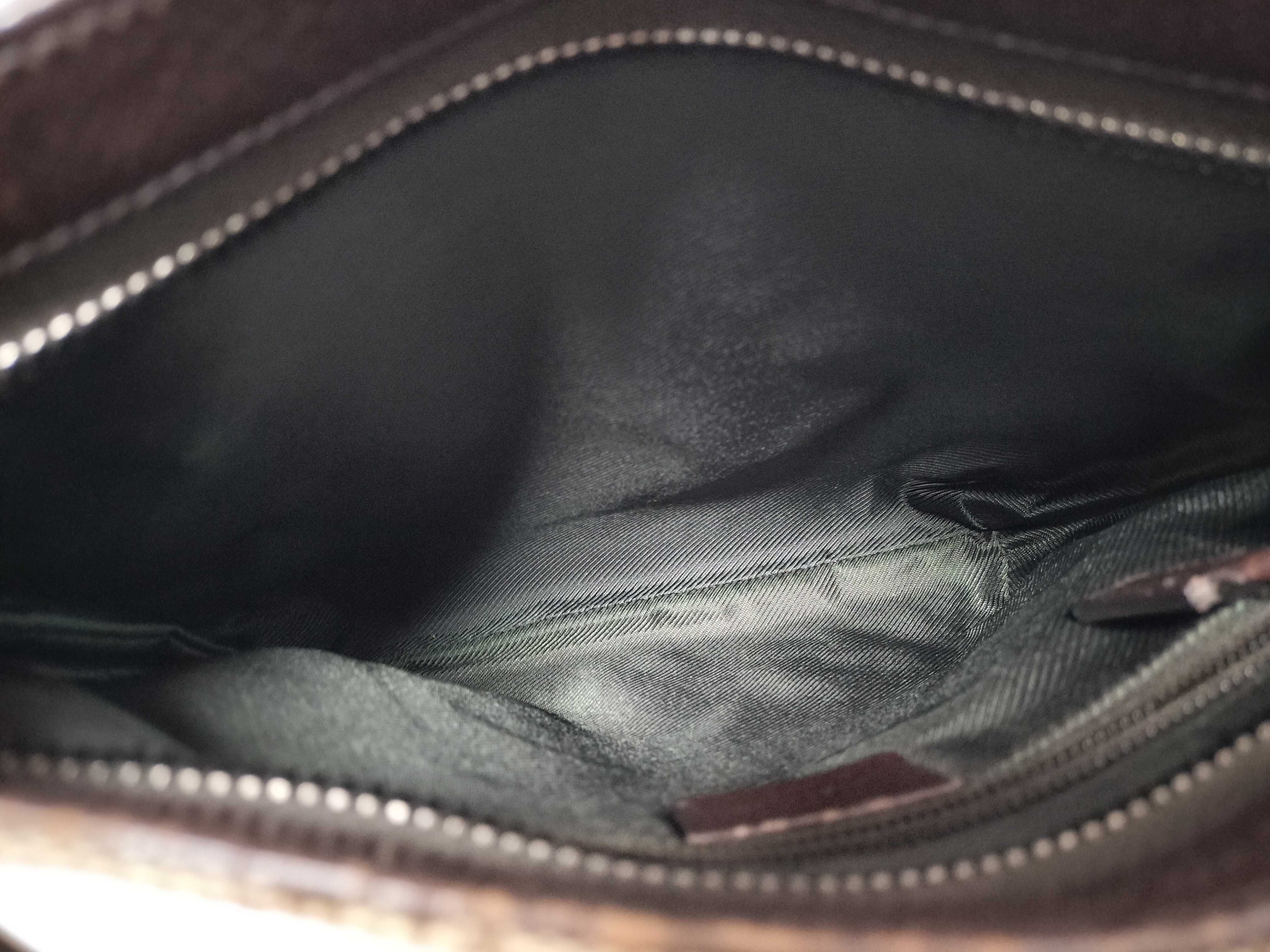 GG Canvas Shoulder Bag — view 10