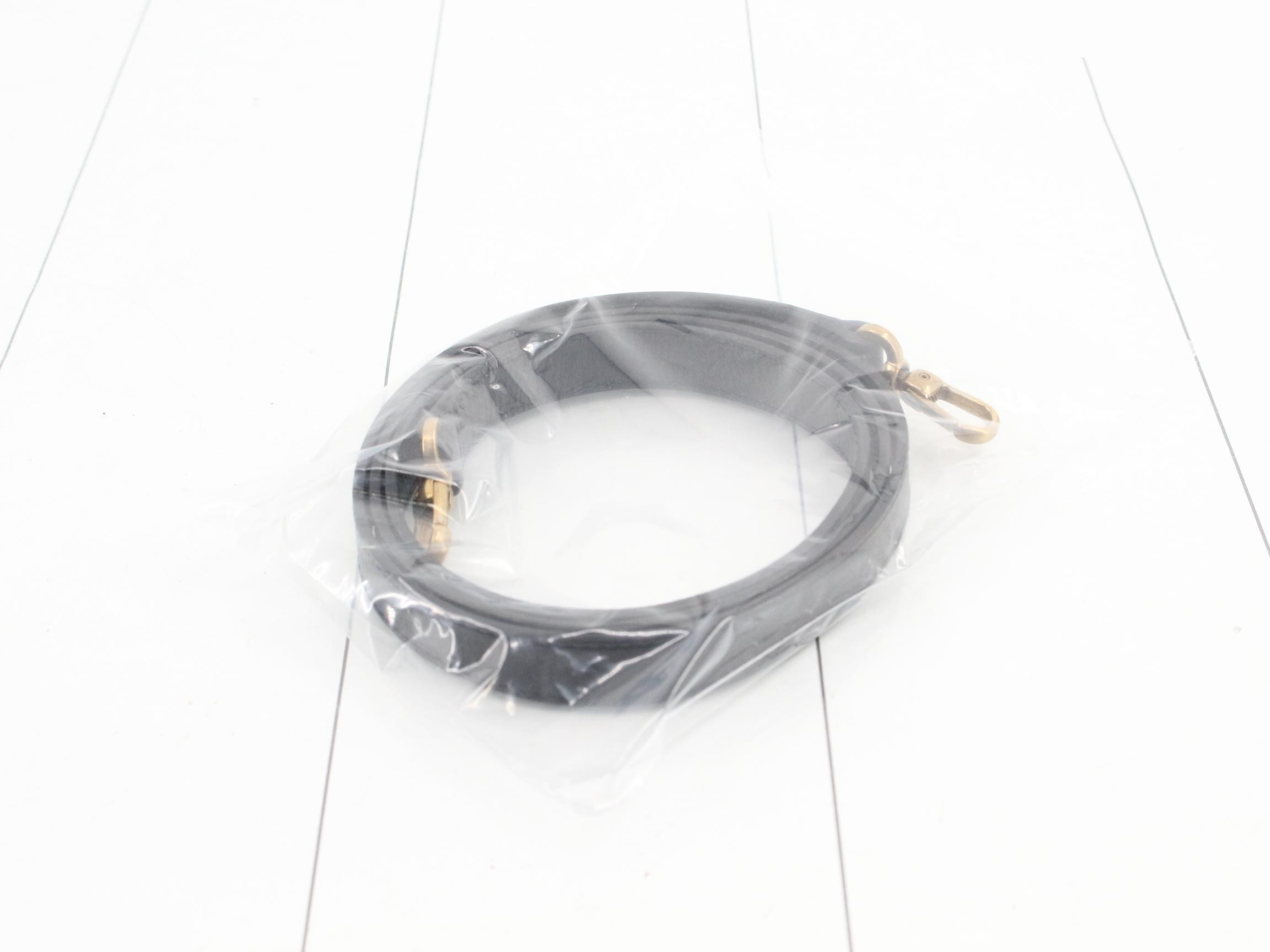 Oval — view 7