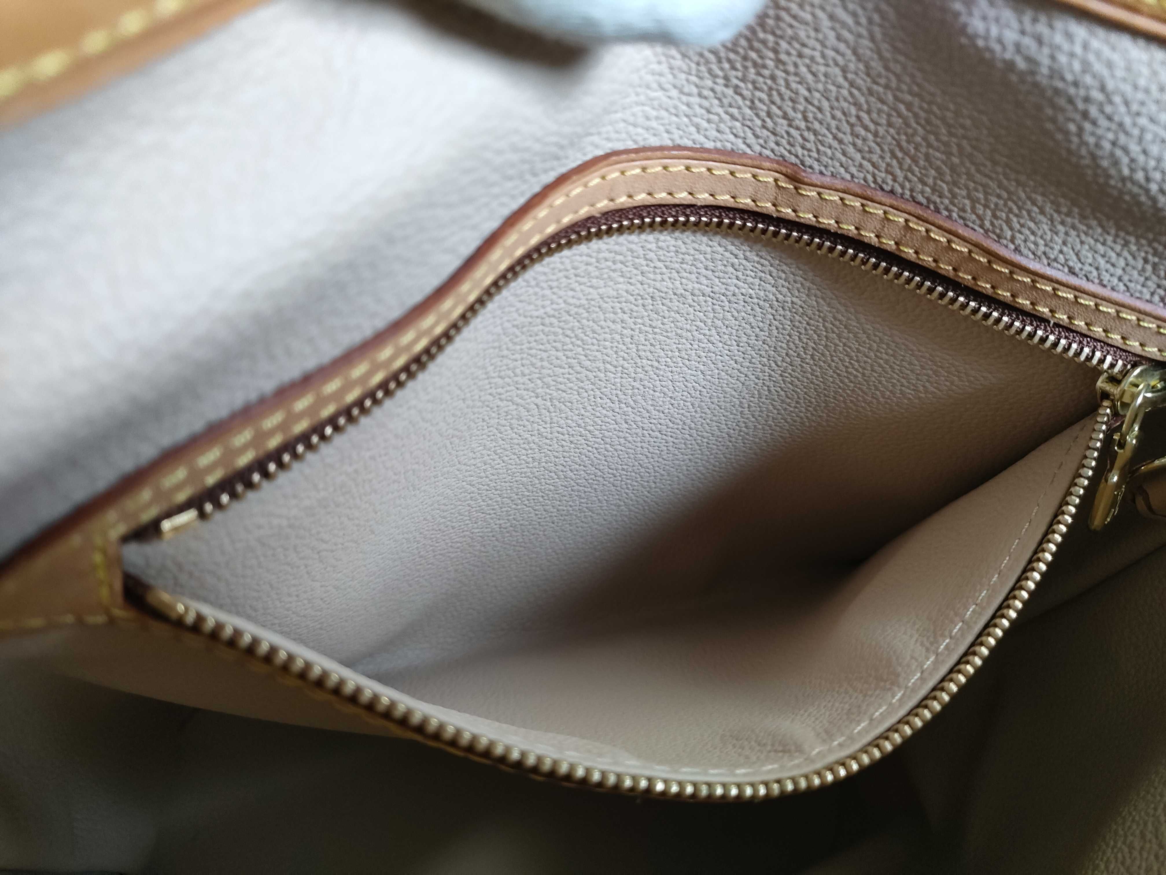 Monogram Bucket PM M42238 DK3017 Tote Bag — view 12