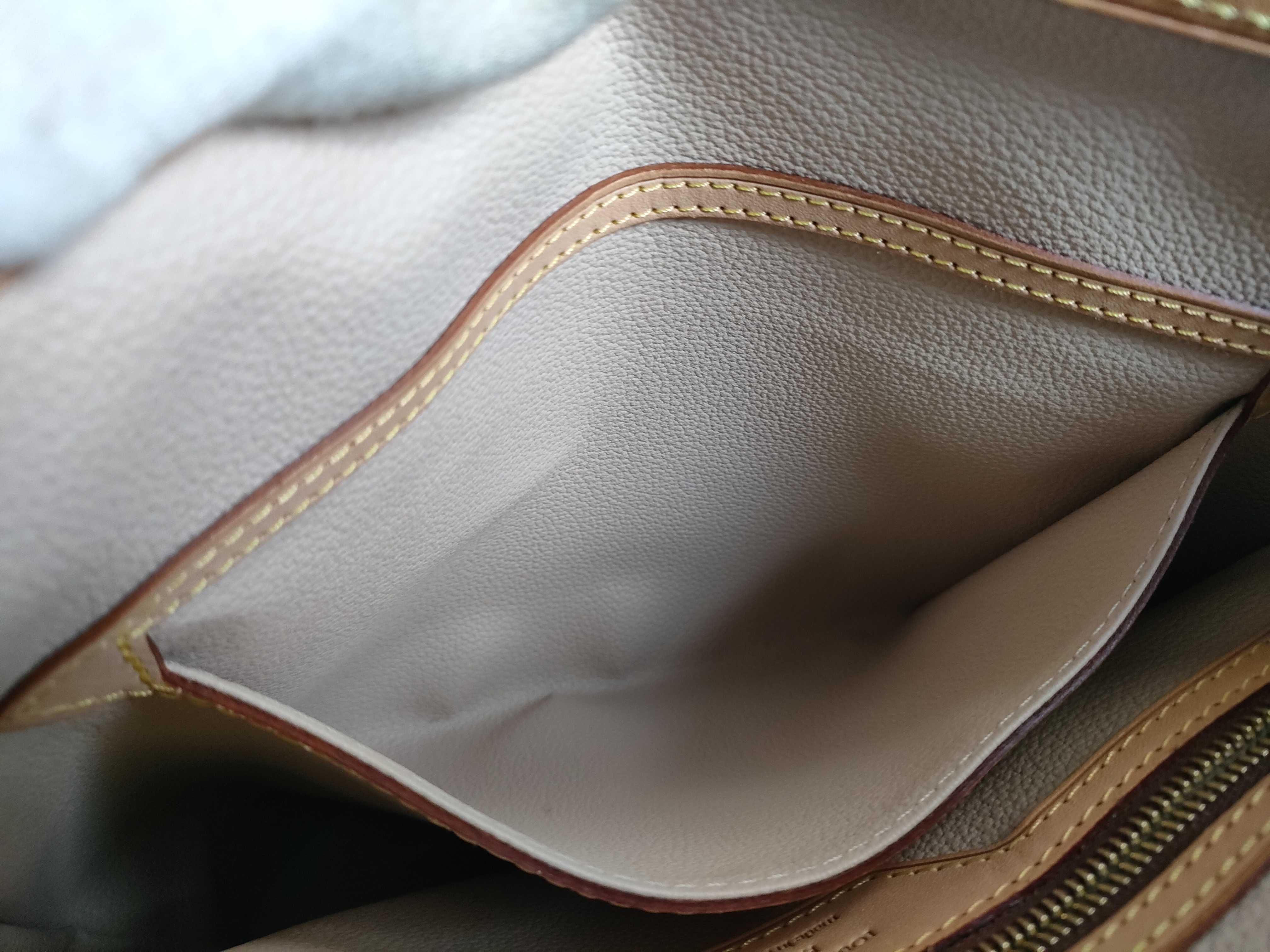 Monogram Bucket PM M42238 DK3017 Tote Bag — view 14