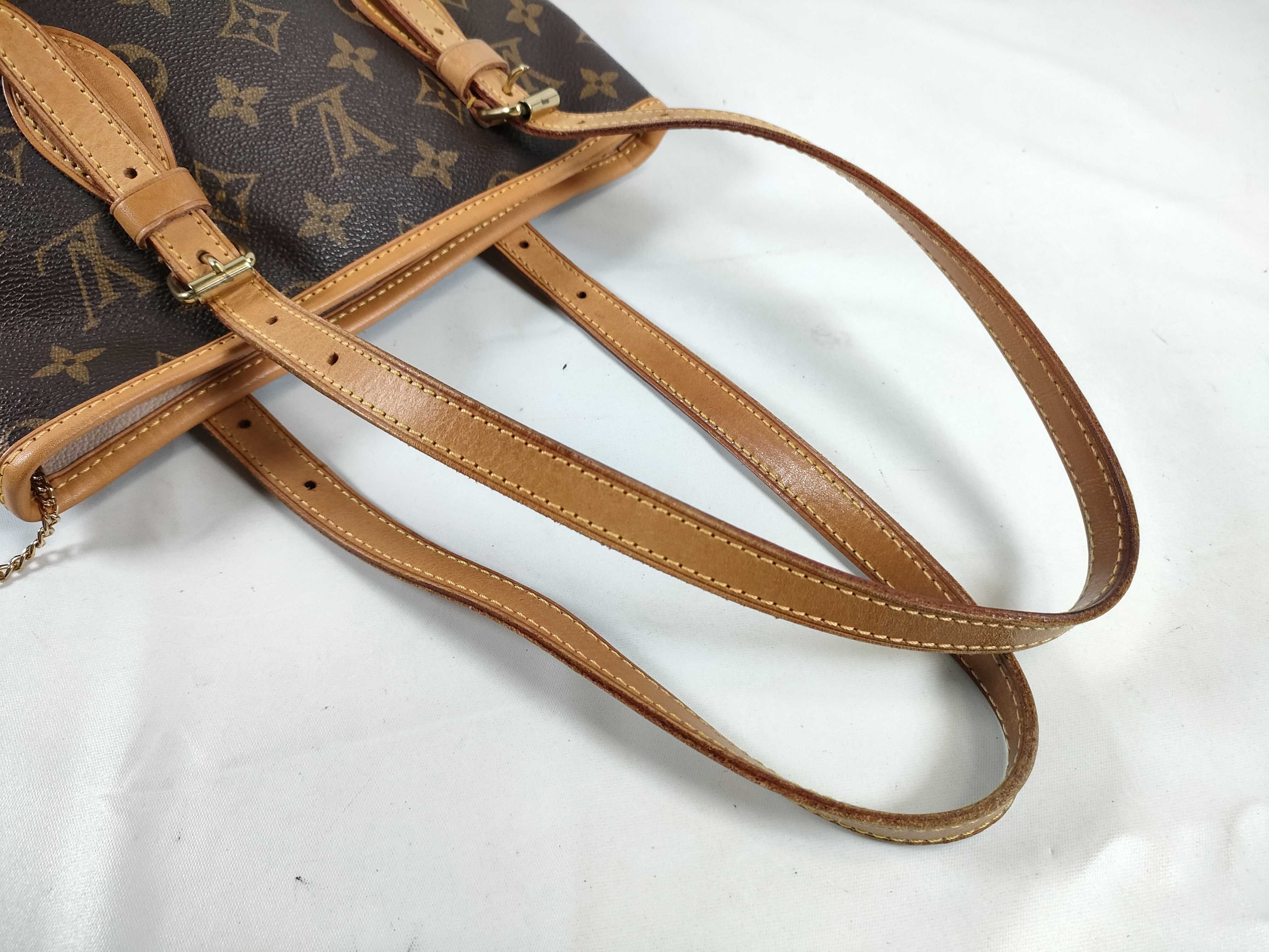 Monogram Bucket PM M42238 DK3017 Tote Bag — view 3