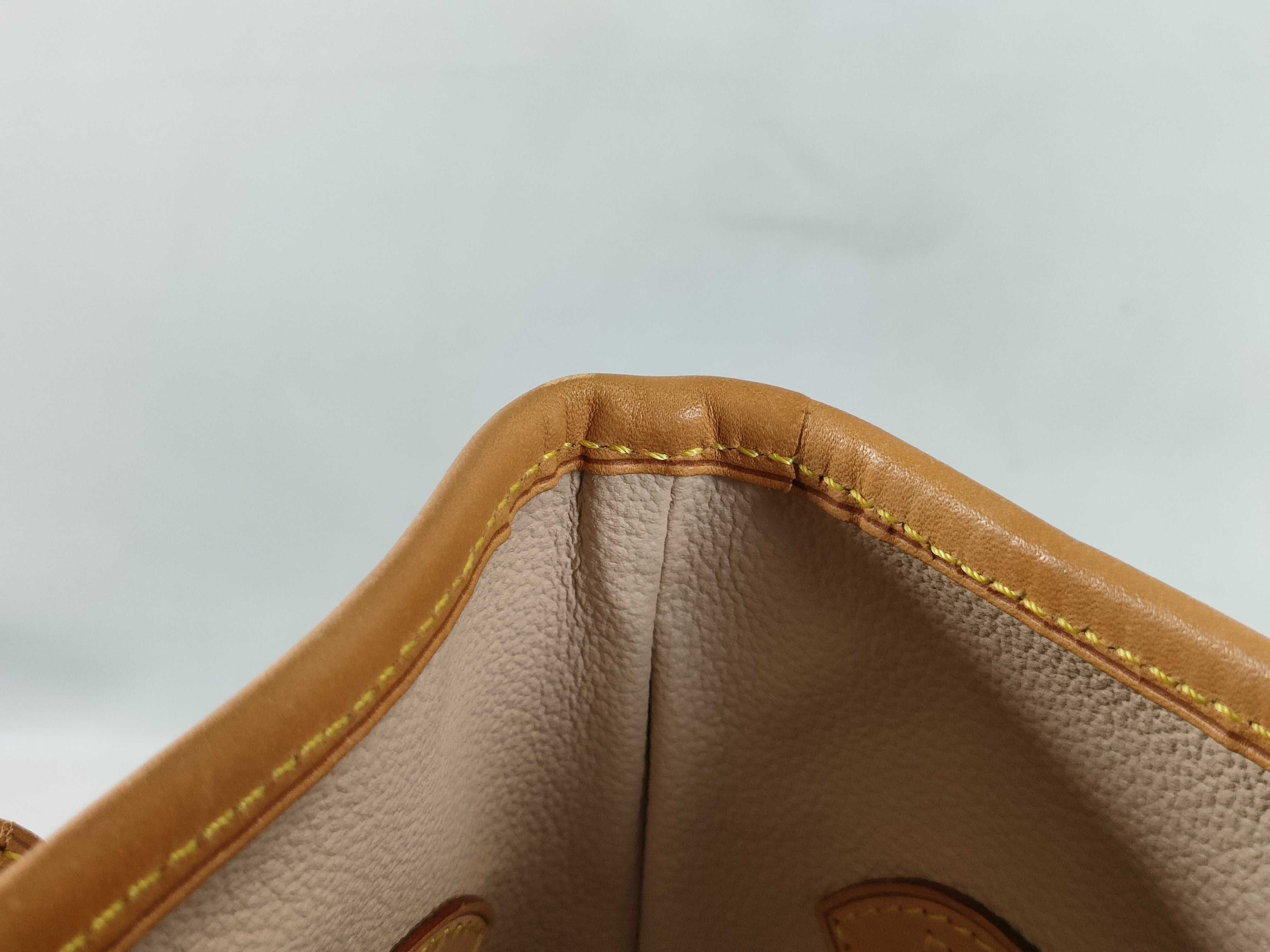 Monogram Bucket PM M42238 DK3017 Tote Bag — view 9