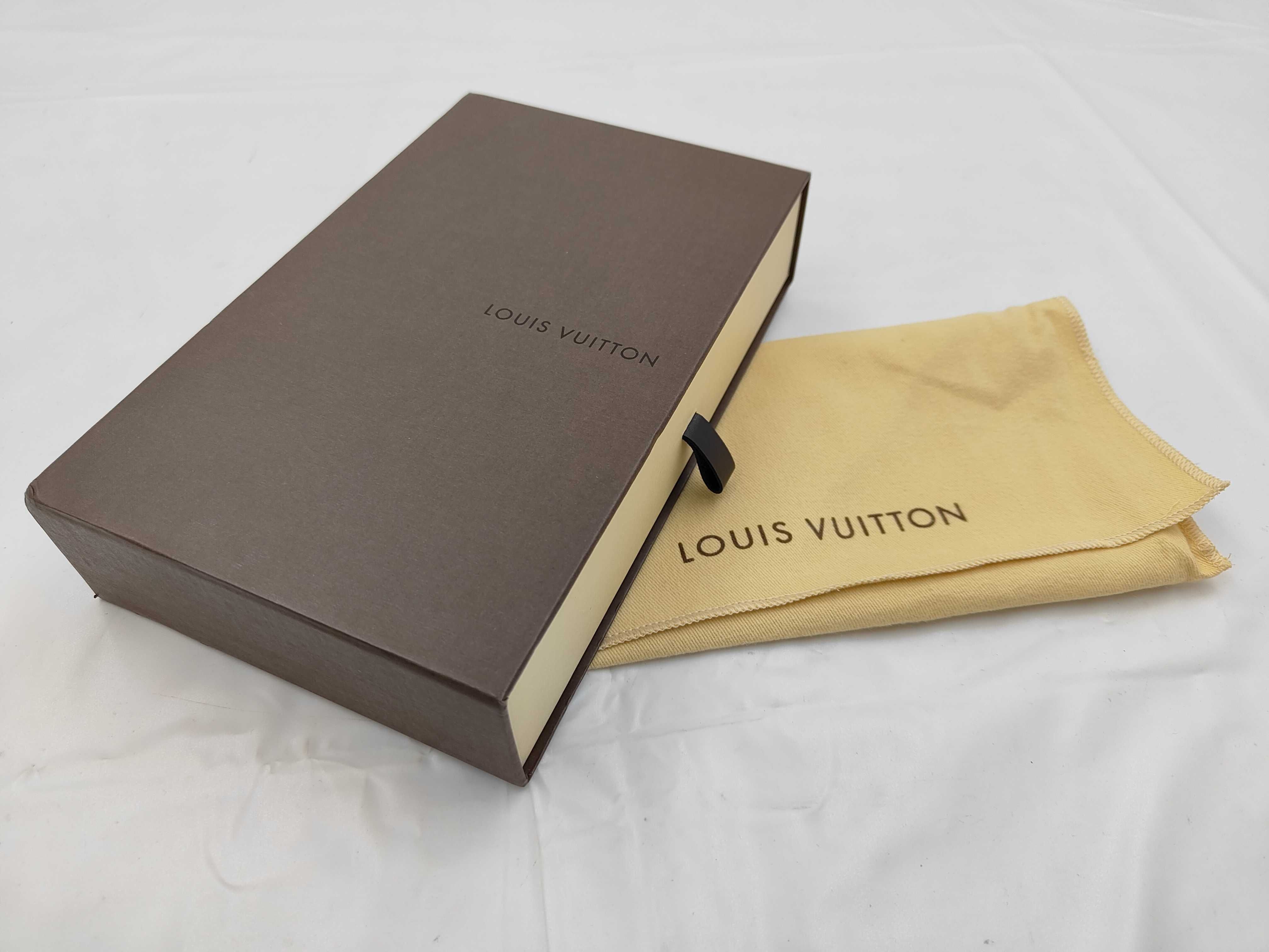 LV Brazza wallet with name engraving — view 9