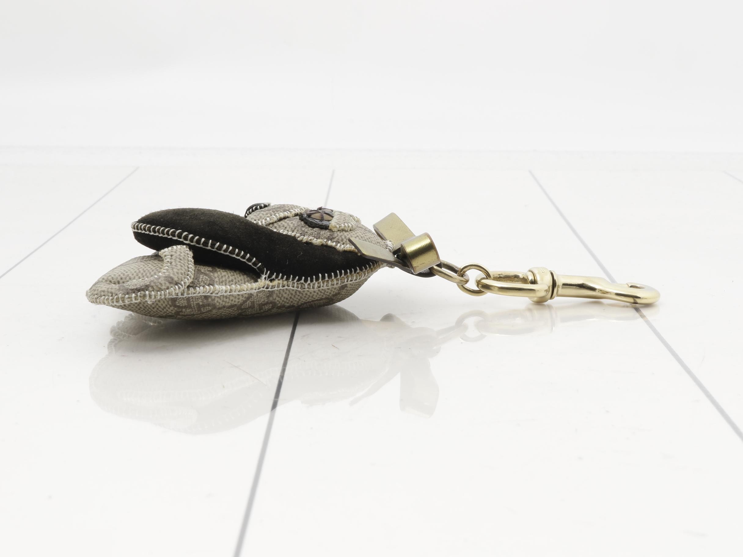 GG Supreme (accessories) - cell phone straps - keychains — view 3