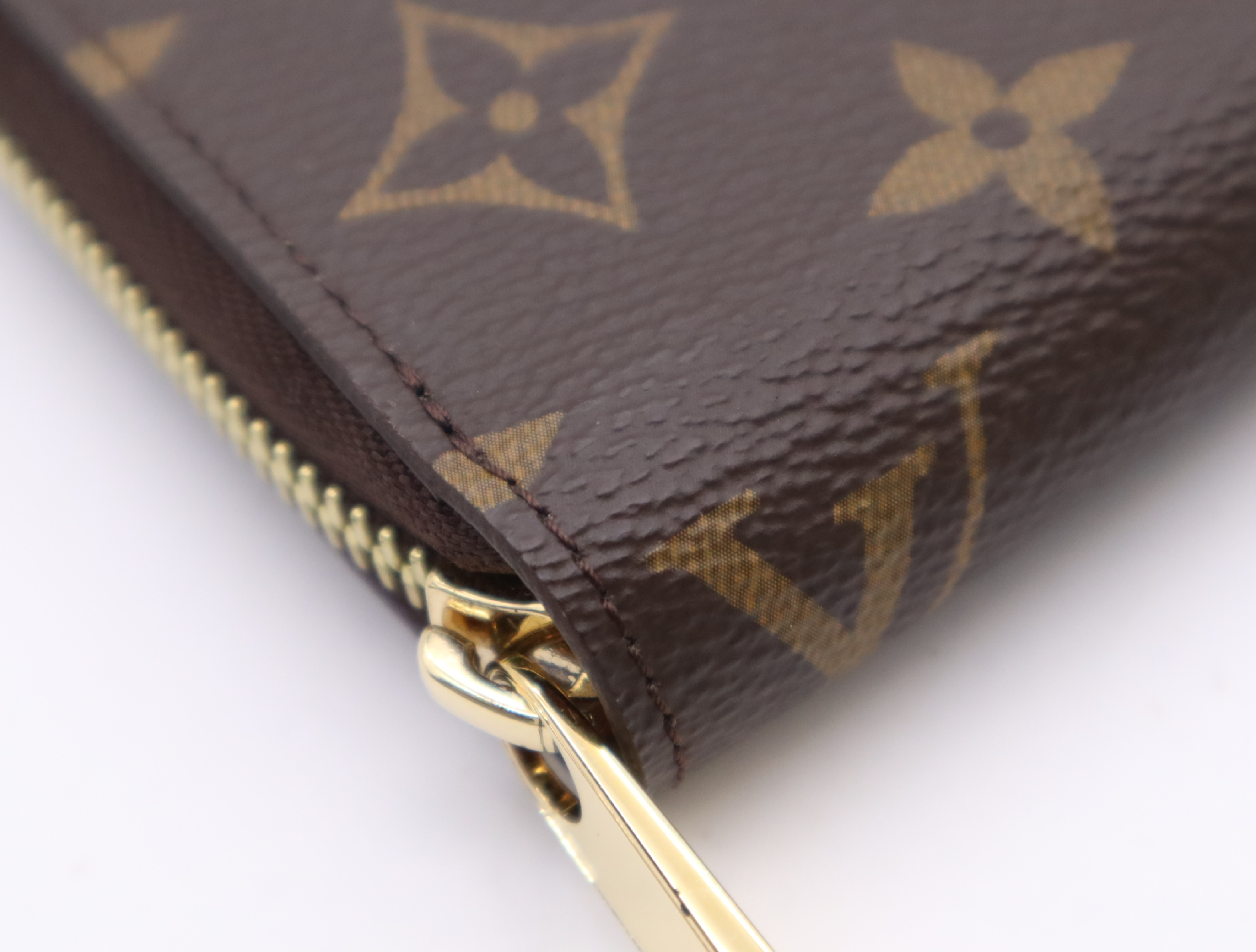 M42616 Monogram Zippy Wallet with dust bag, RFID detected. — view 6