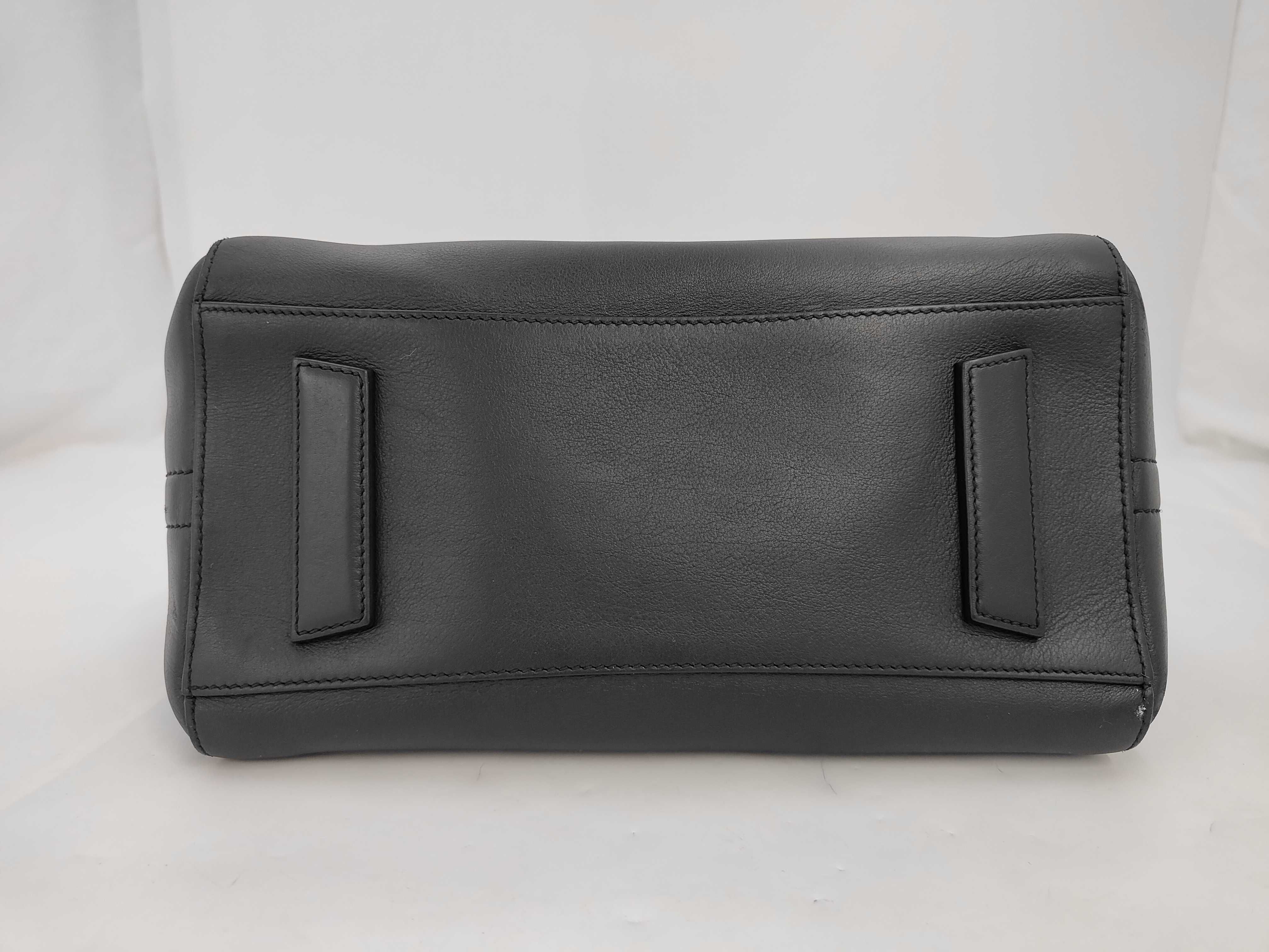 Antigona Black Matte Small Handbag — view 3