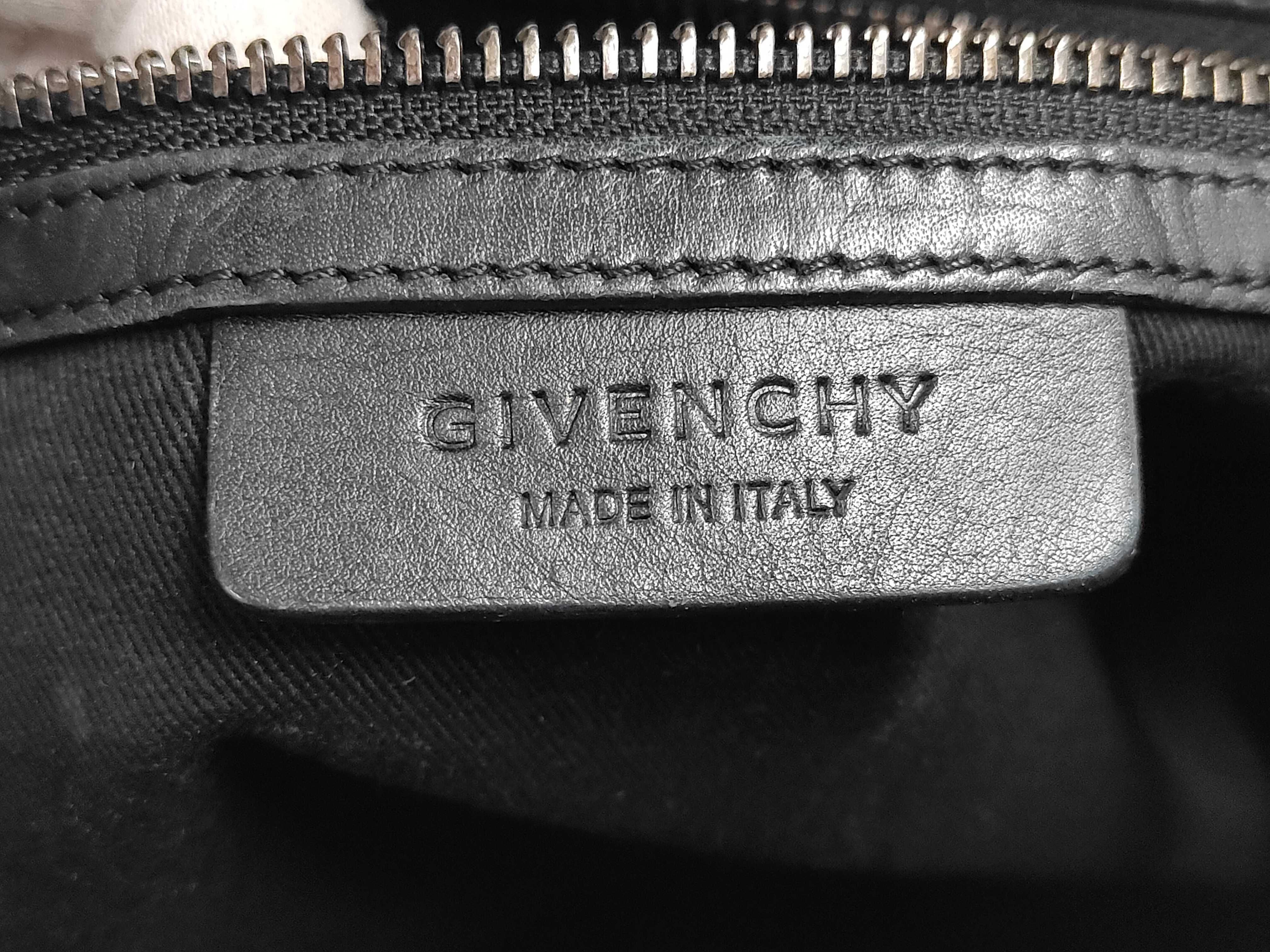 Antigona Black Matte Small Handbag — view 9