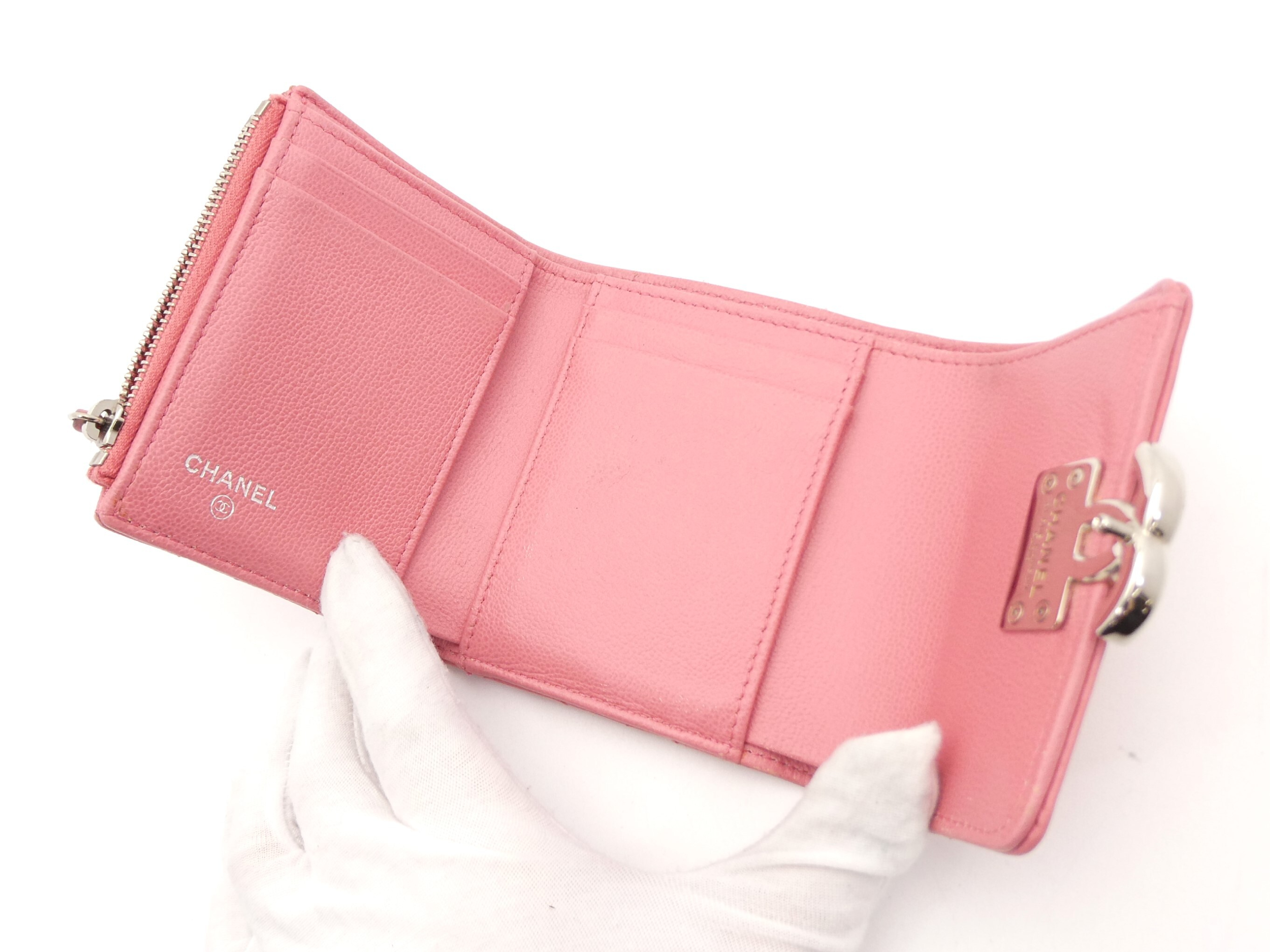 Matelassé Coco Mark Tri-fold Wallet — view 6