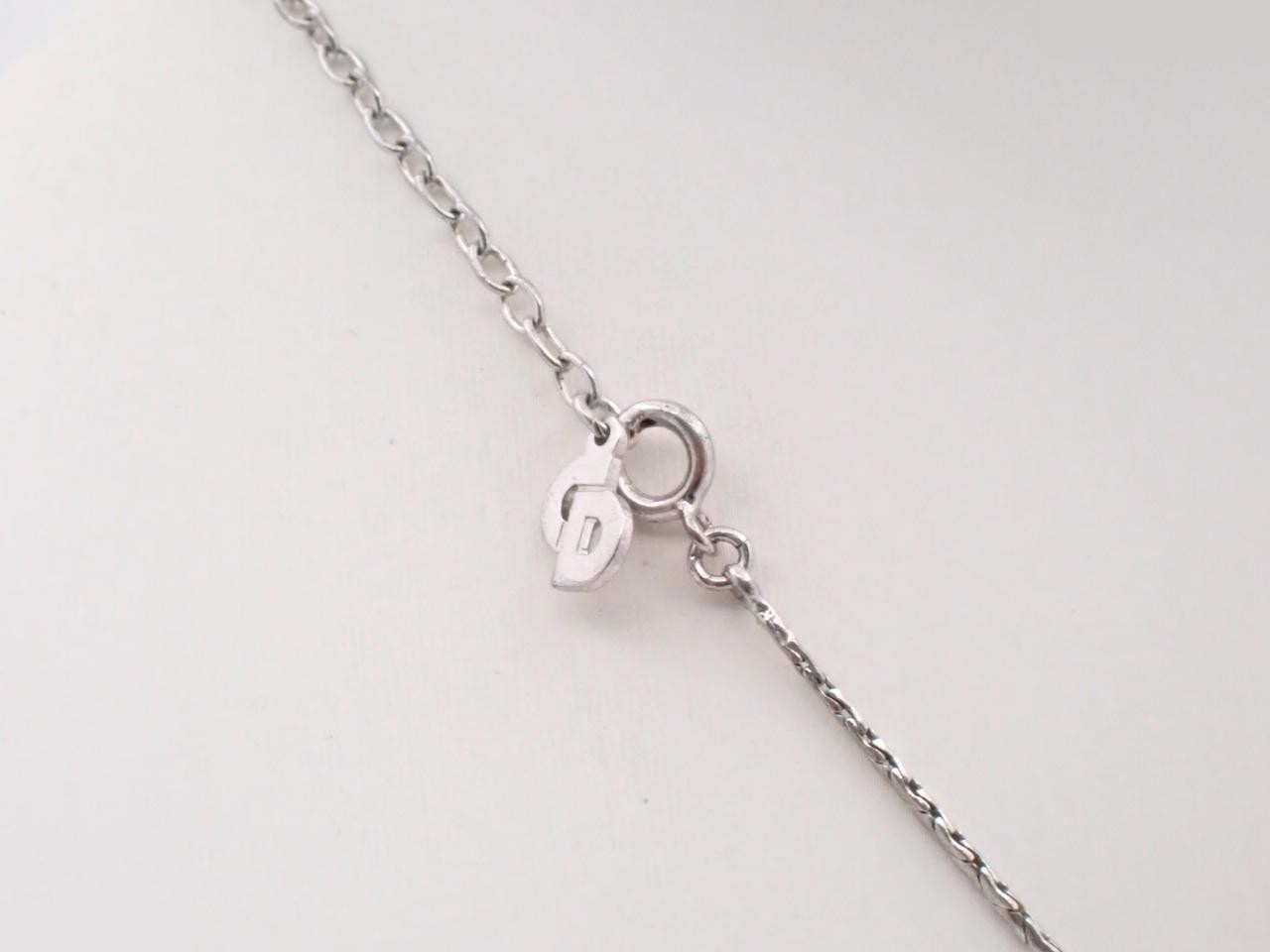 Other lines: Precious metals, necklaces, pendants, chains approximately 45cm long. — view 2
