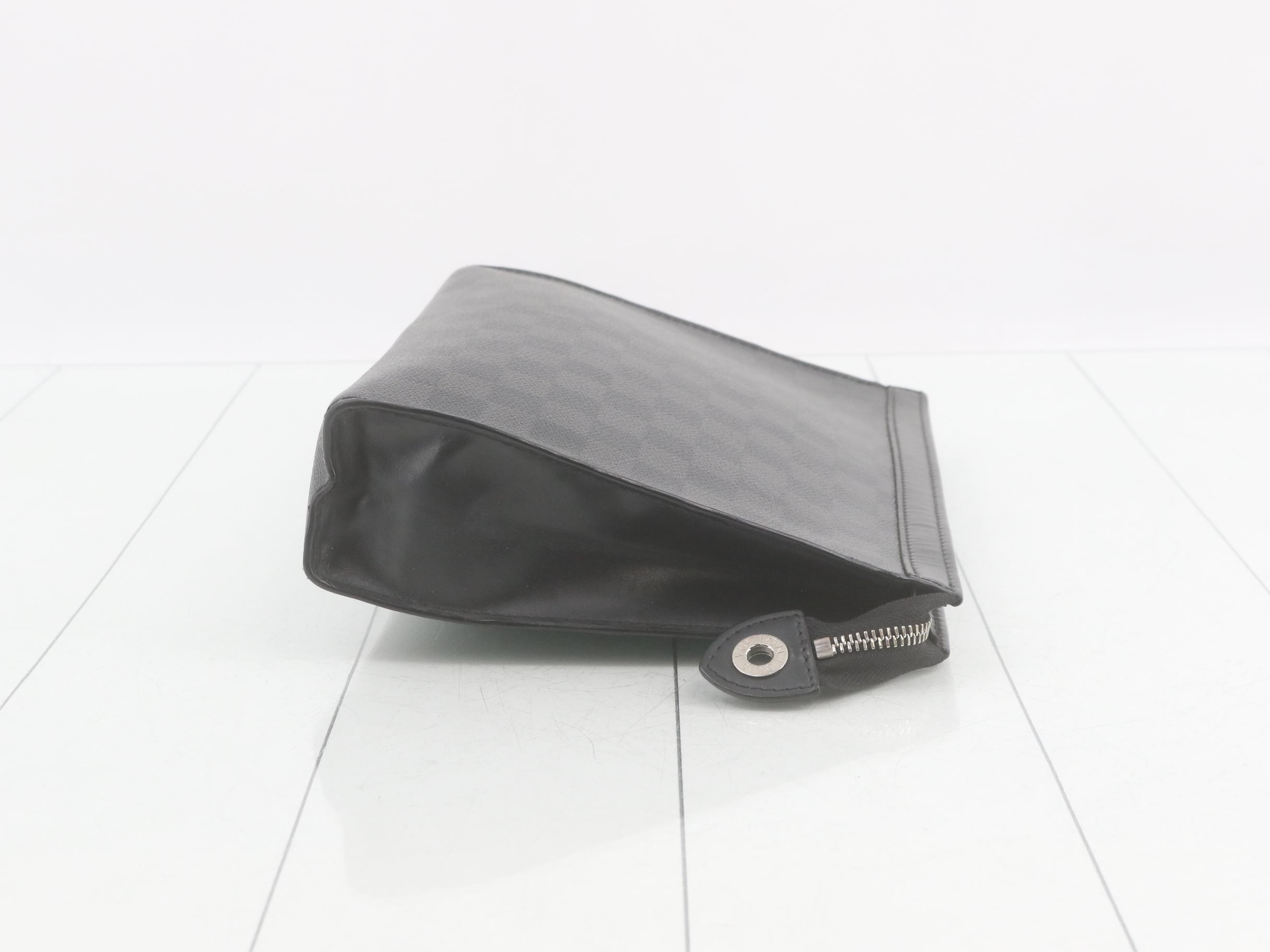 Damier Graphite Pochette Voyage MM Second Bag — view 3