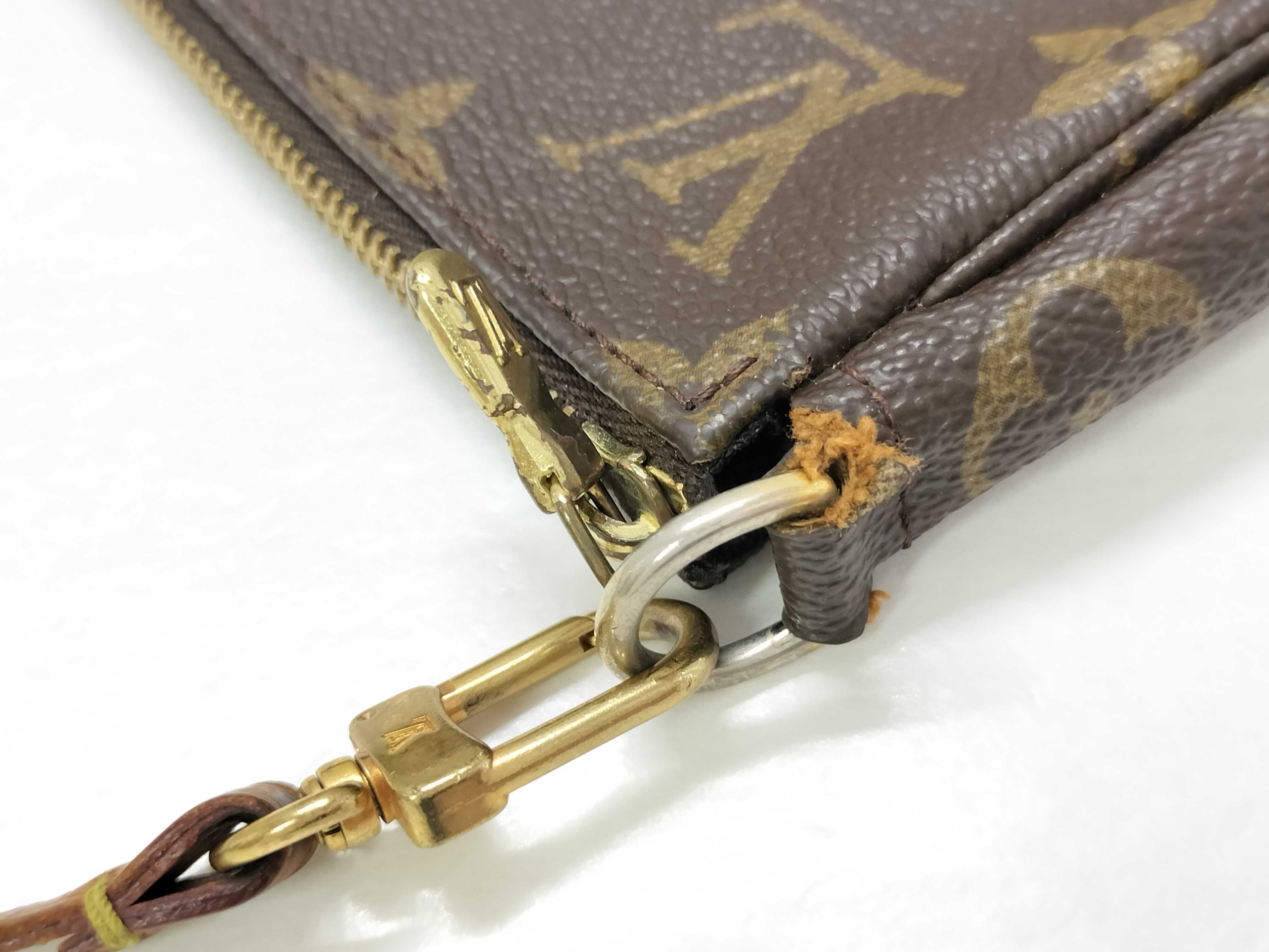 Monogram Louis Vuitton Monogram Accessoires CA0070 Pouch — view 5