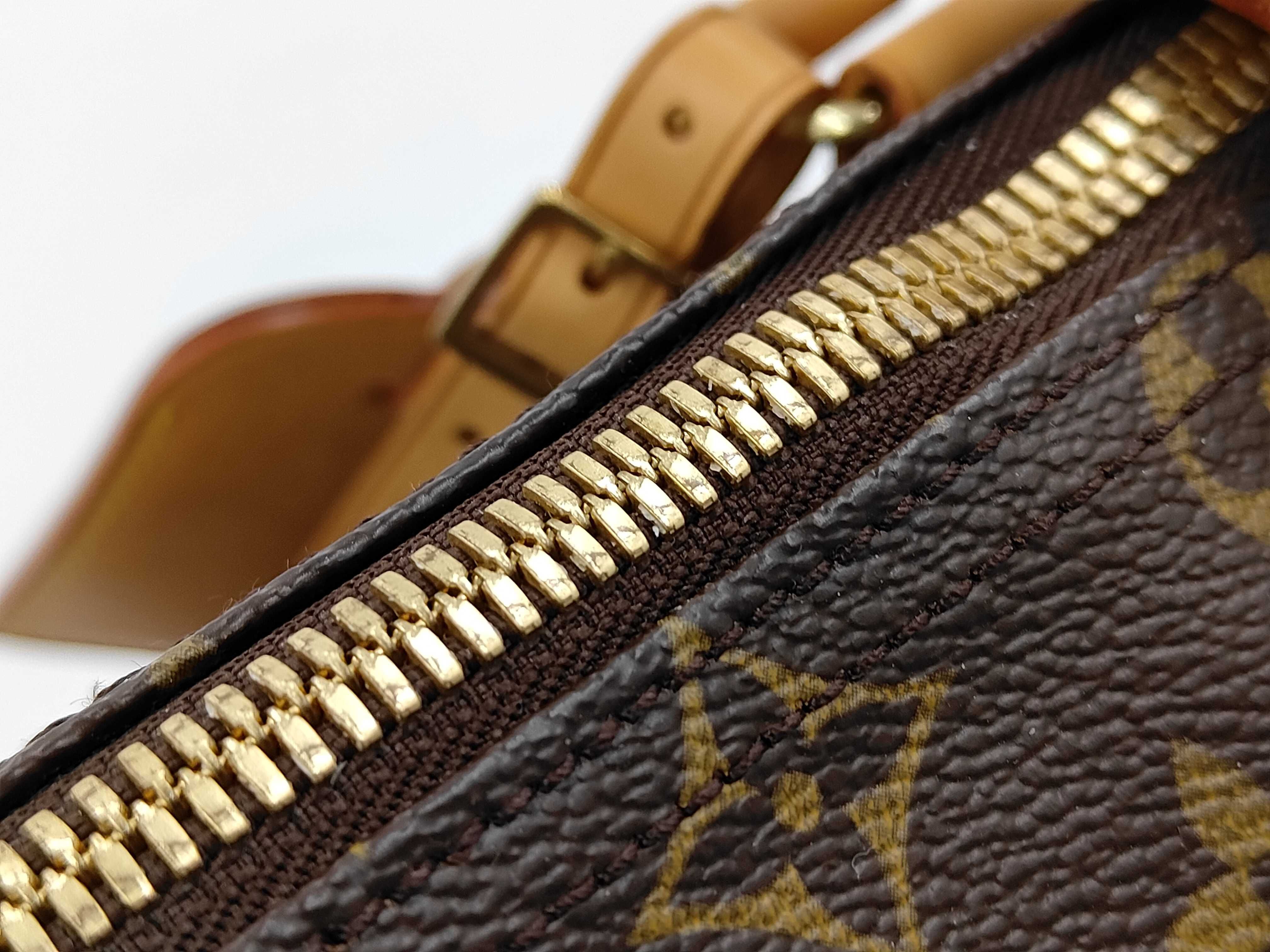 LV Keepall 45 Boston Bag — view 9
