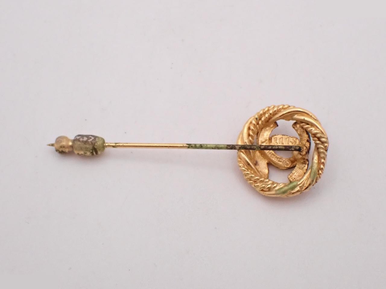 brooch — view 2