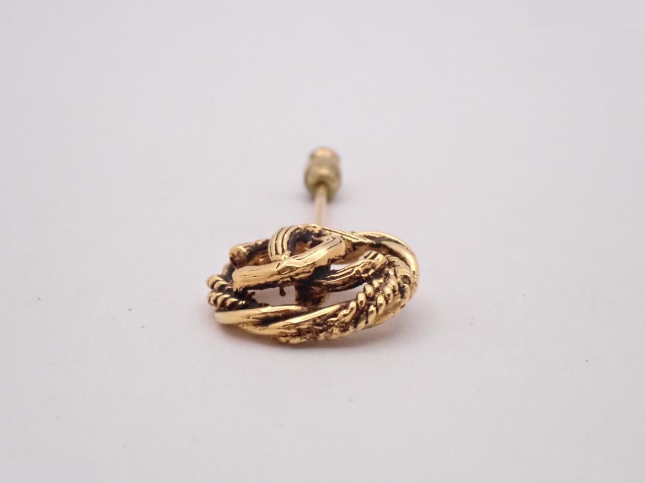 brooch — view 3
