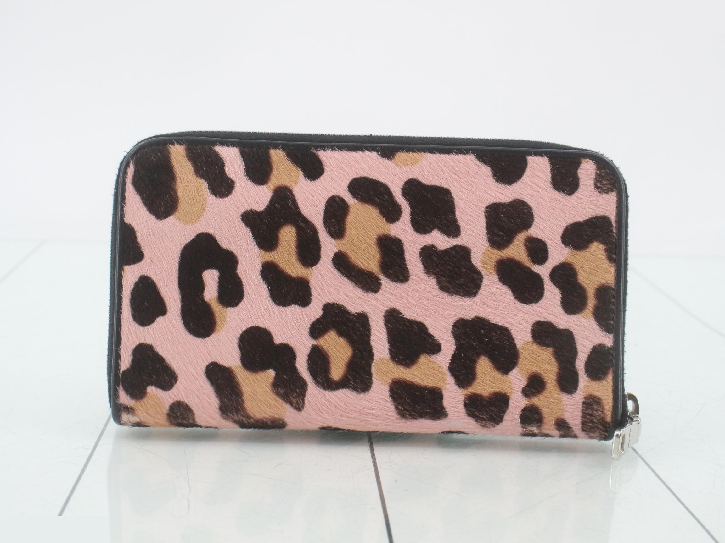5M0506 Long Wallet, Calf Hair, Leopard Print, Round Zipper, Pink Leather — view 2