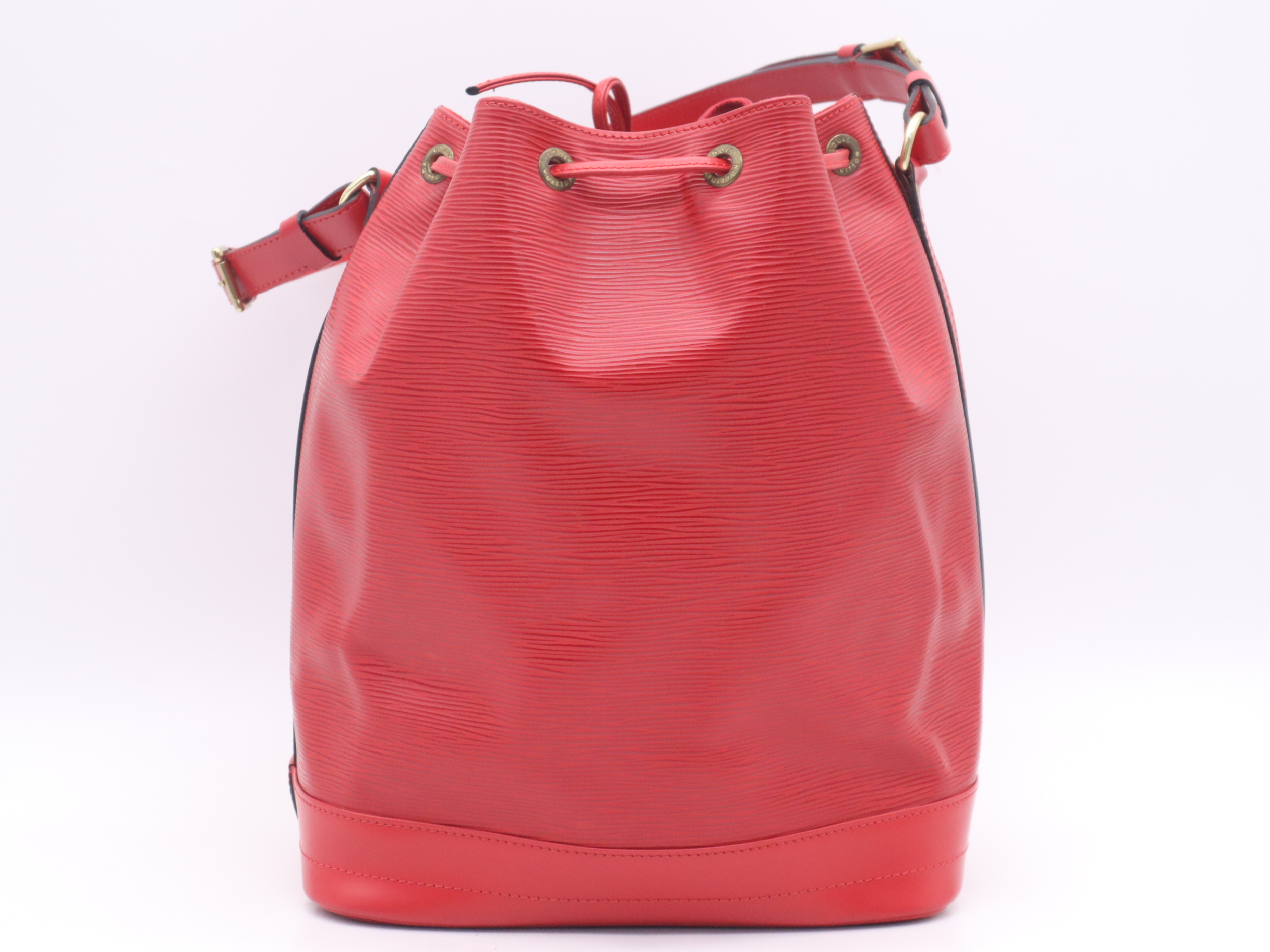 M44007 Epi Noe Castilian Red Shoulder Bag — view 2