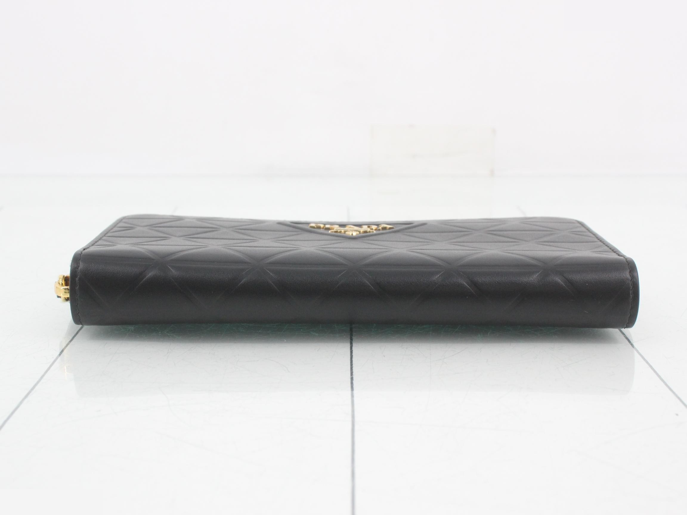 Round zipper long wallet, unused, black. — view 3