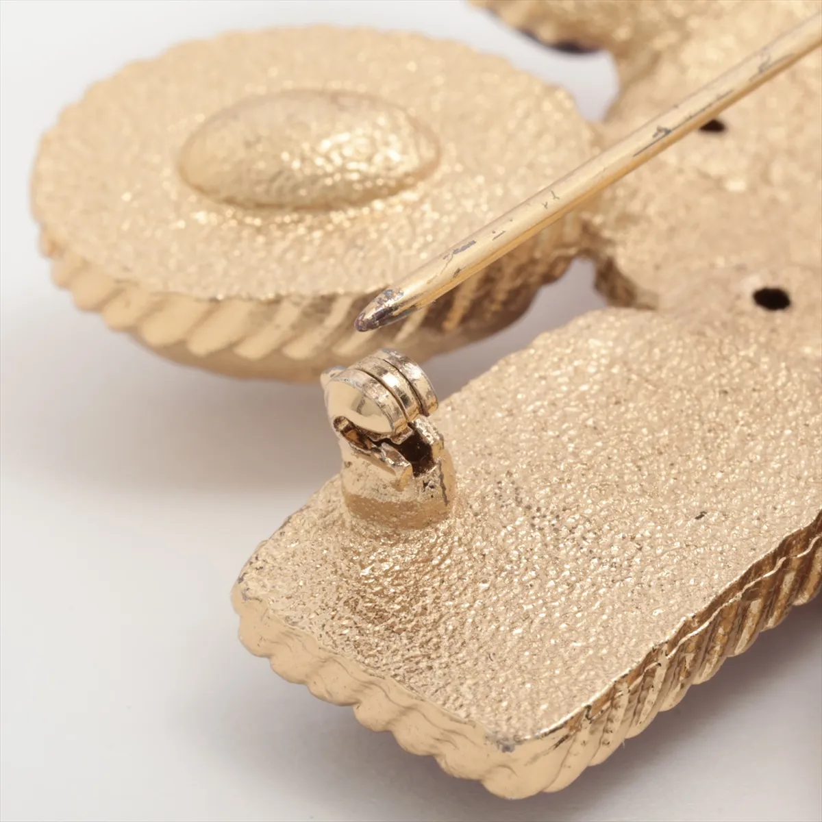 Coco Mark 02P Brooch, GP Gold. Shows wear, tarnishing, — view 3