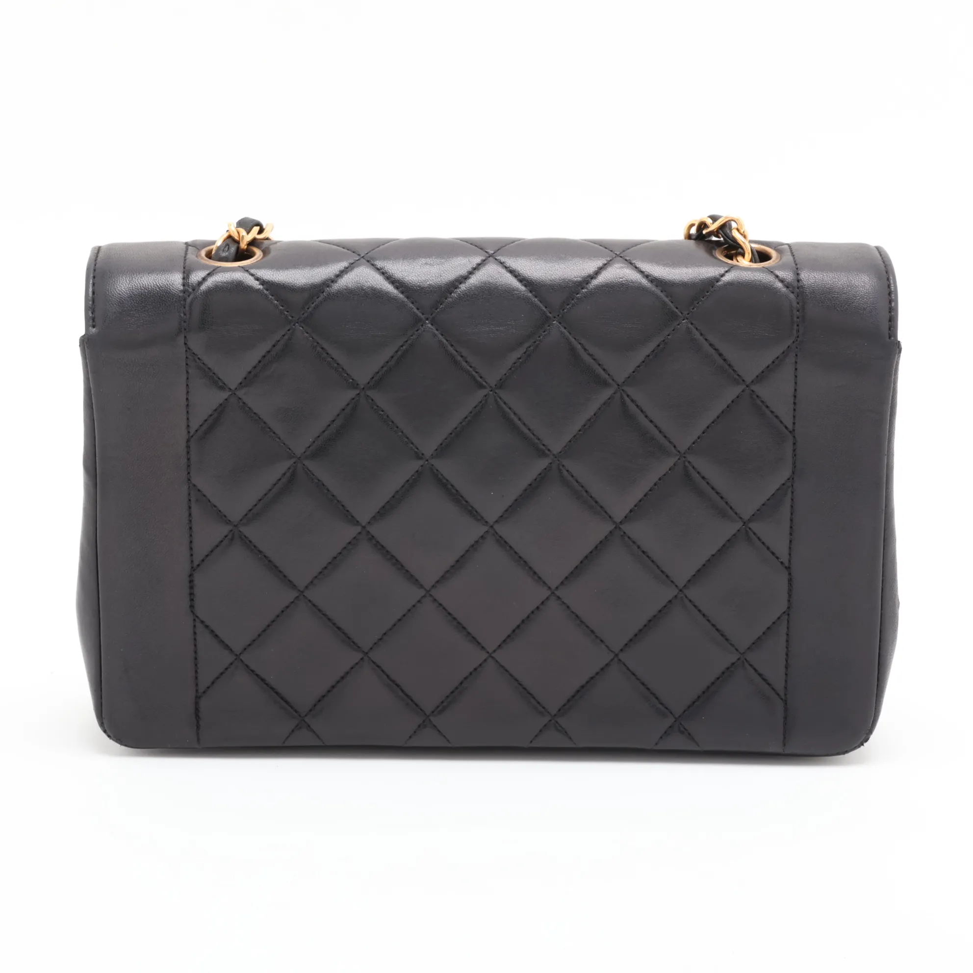 Matelassé Lambskin Single Flap Single Chain Bag Diana Flap Black Gold Hardware — view 2