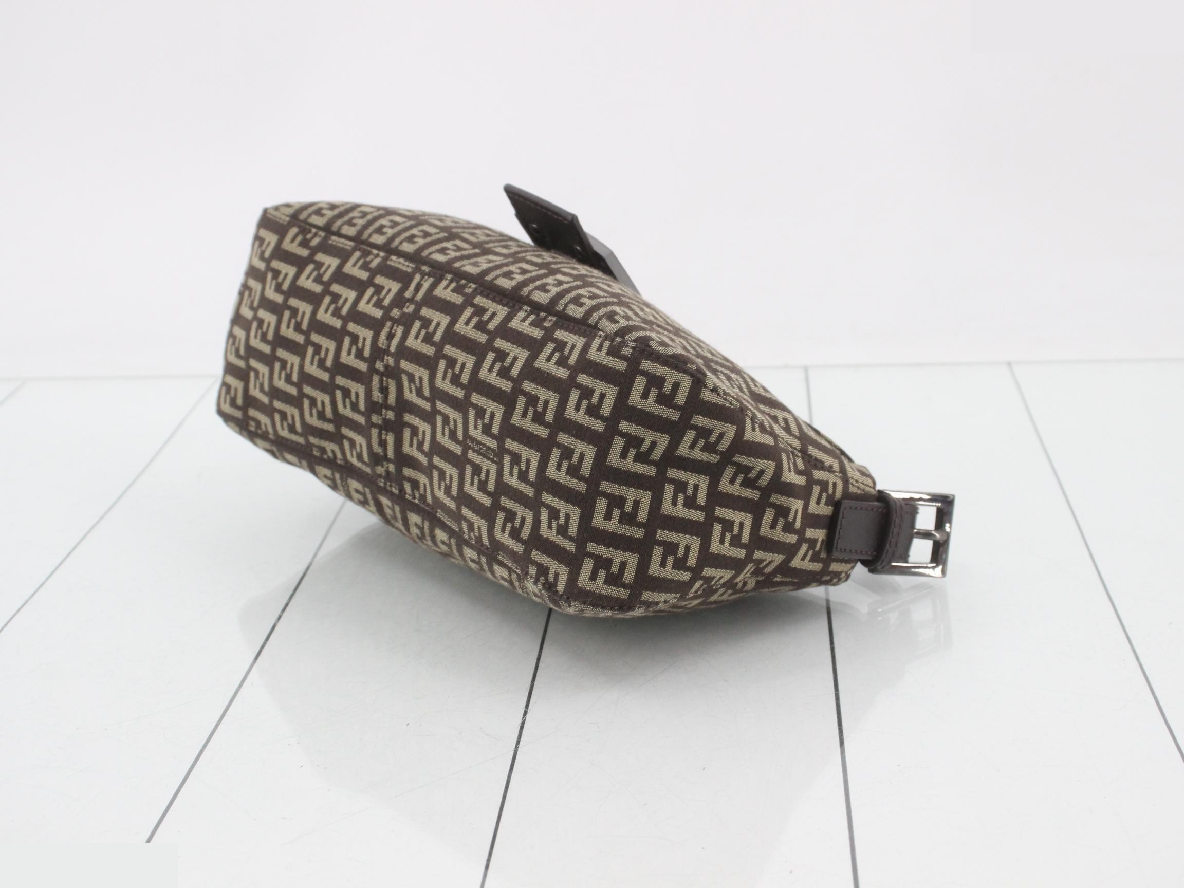 One-Shoulder Bag with Mamma Hardware — view 6