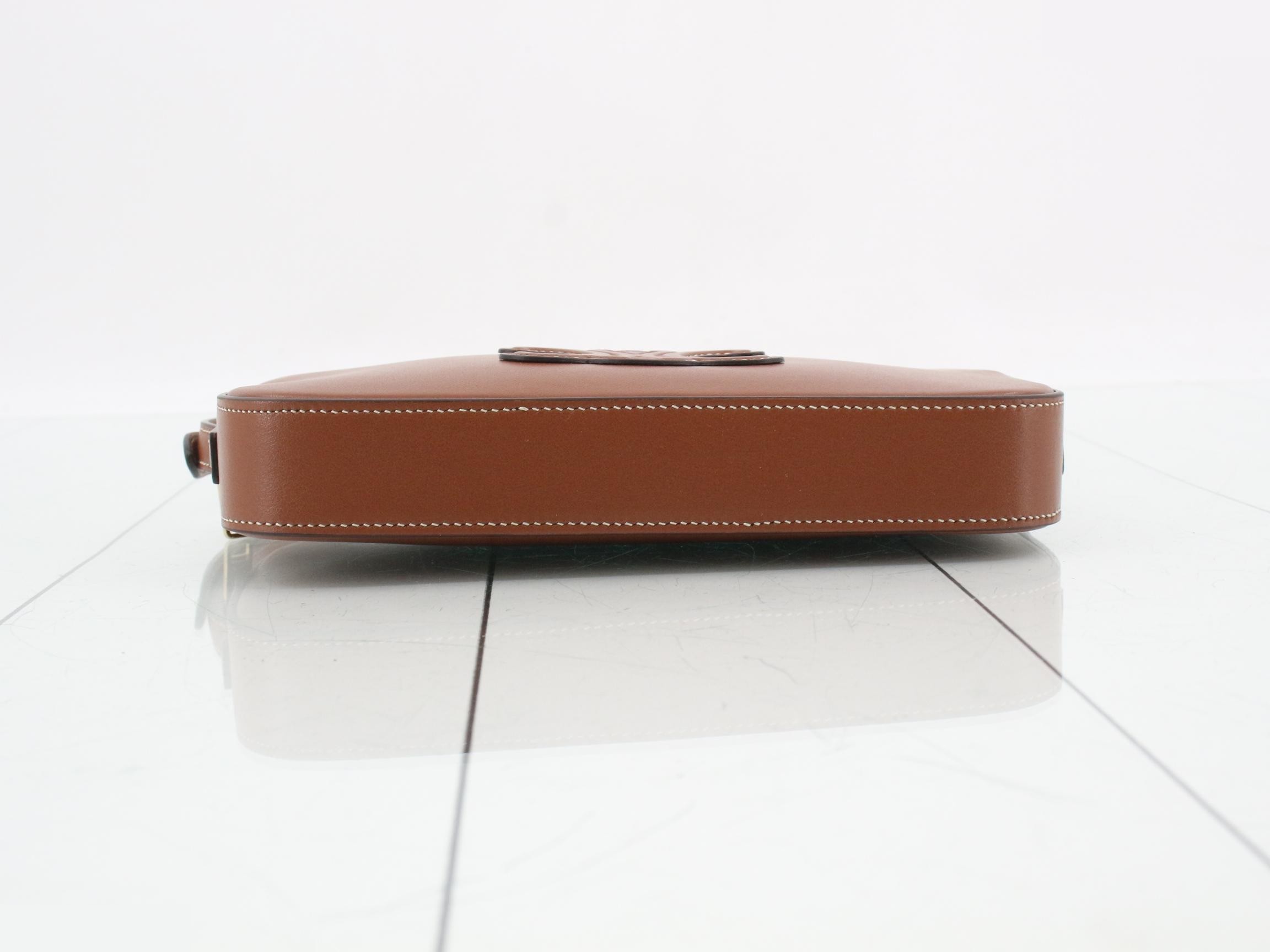 Triomphe semi-shoulder bag, unused, stored item. — view 3
