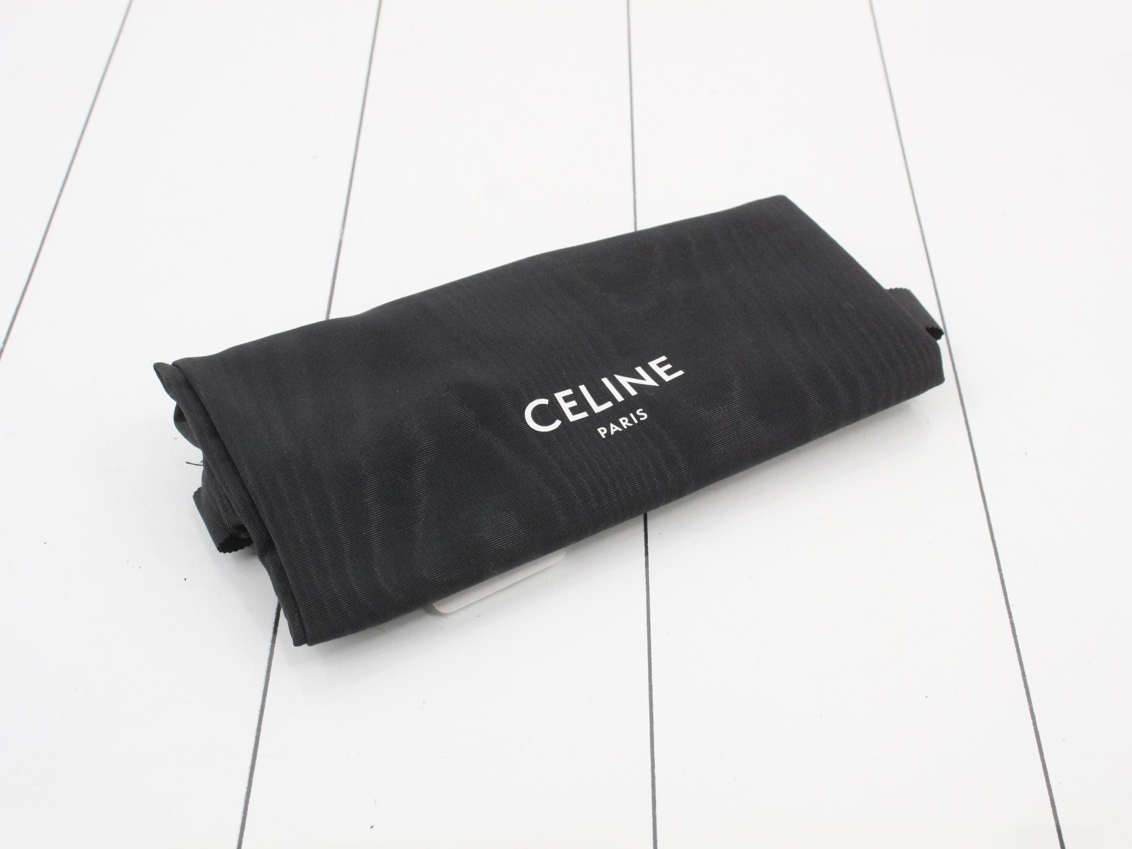 Triomphe semi-shoulder bag, unused, stored item. — view 5
