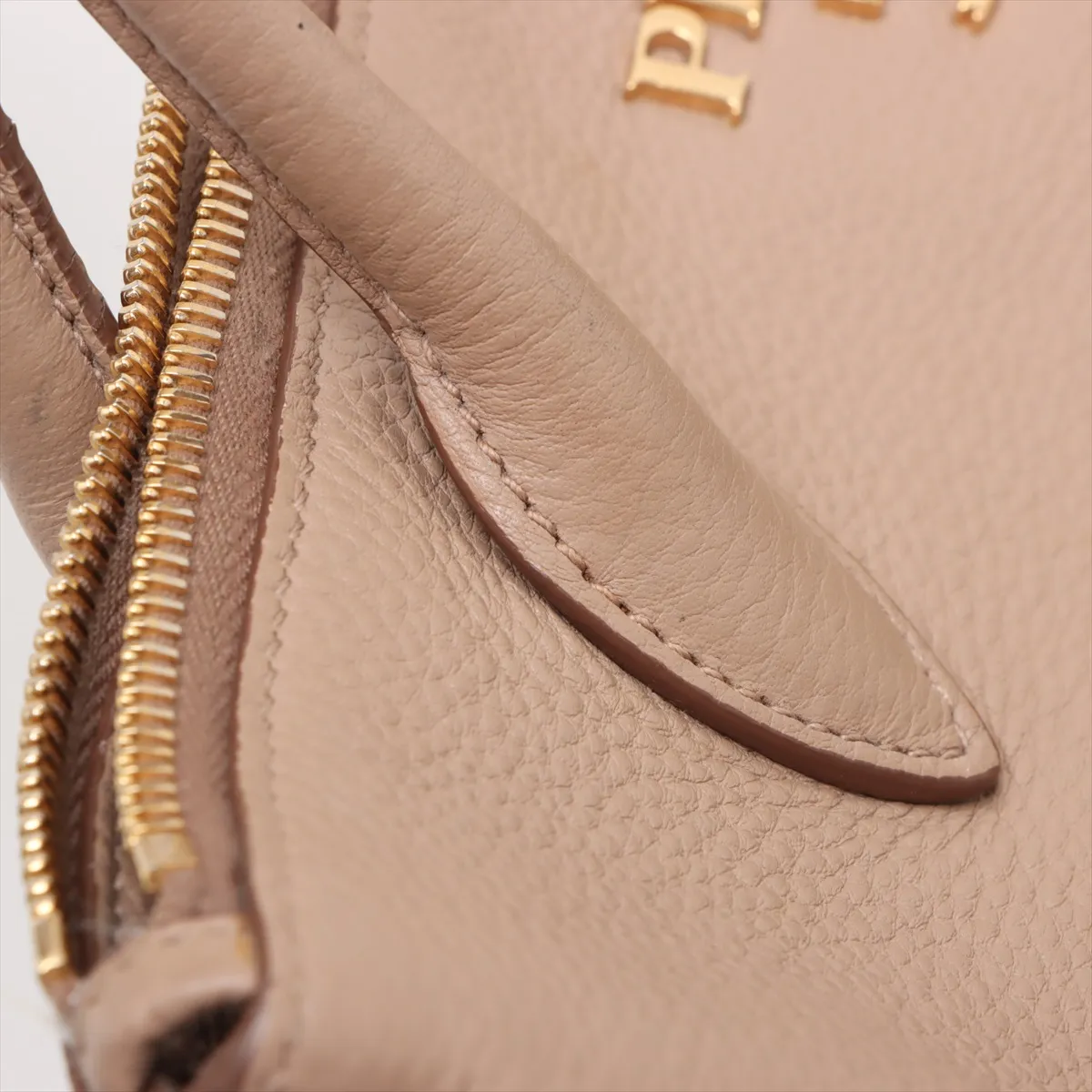 Vitello Dino Leather 2WAY Handbag Beige — view 14
