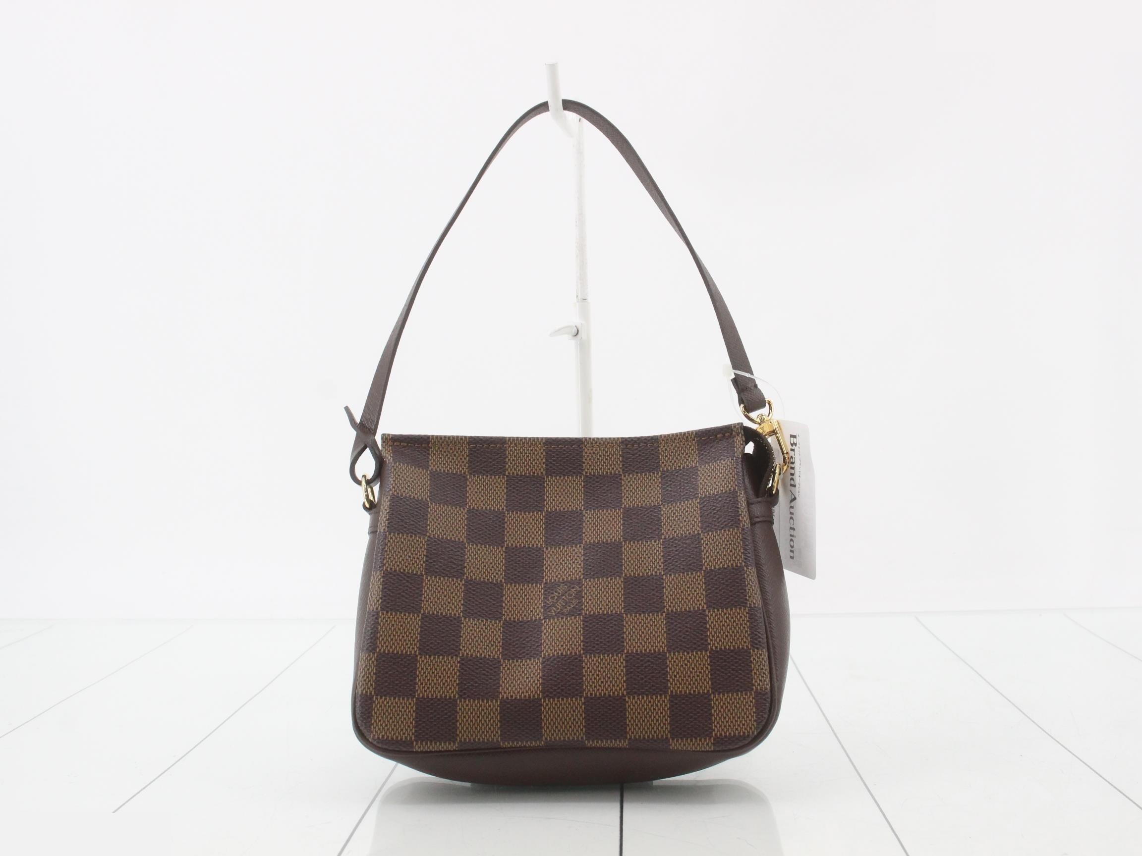 Damier Makeup
