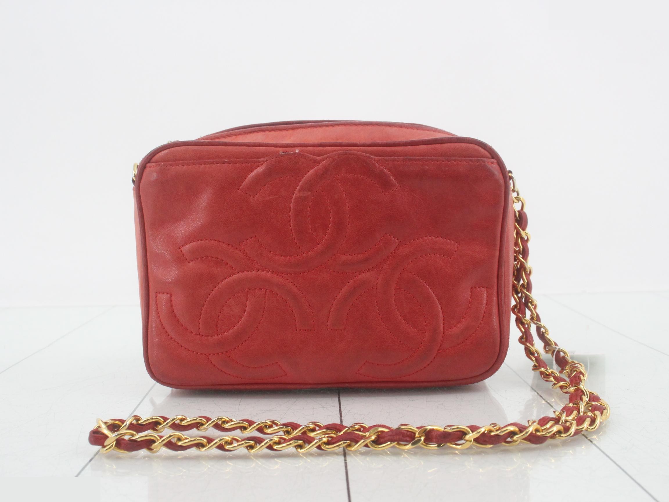 Leather chain shoulder bag