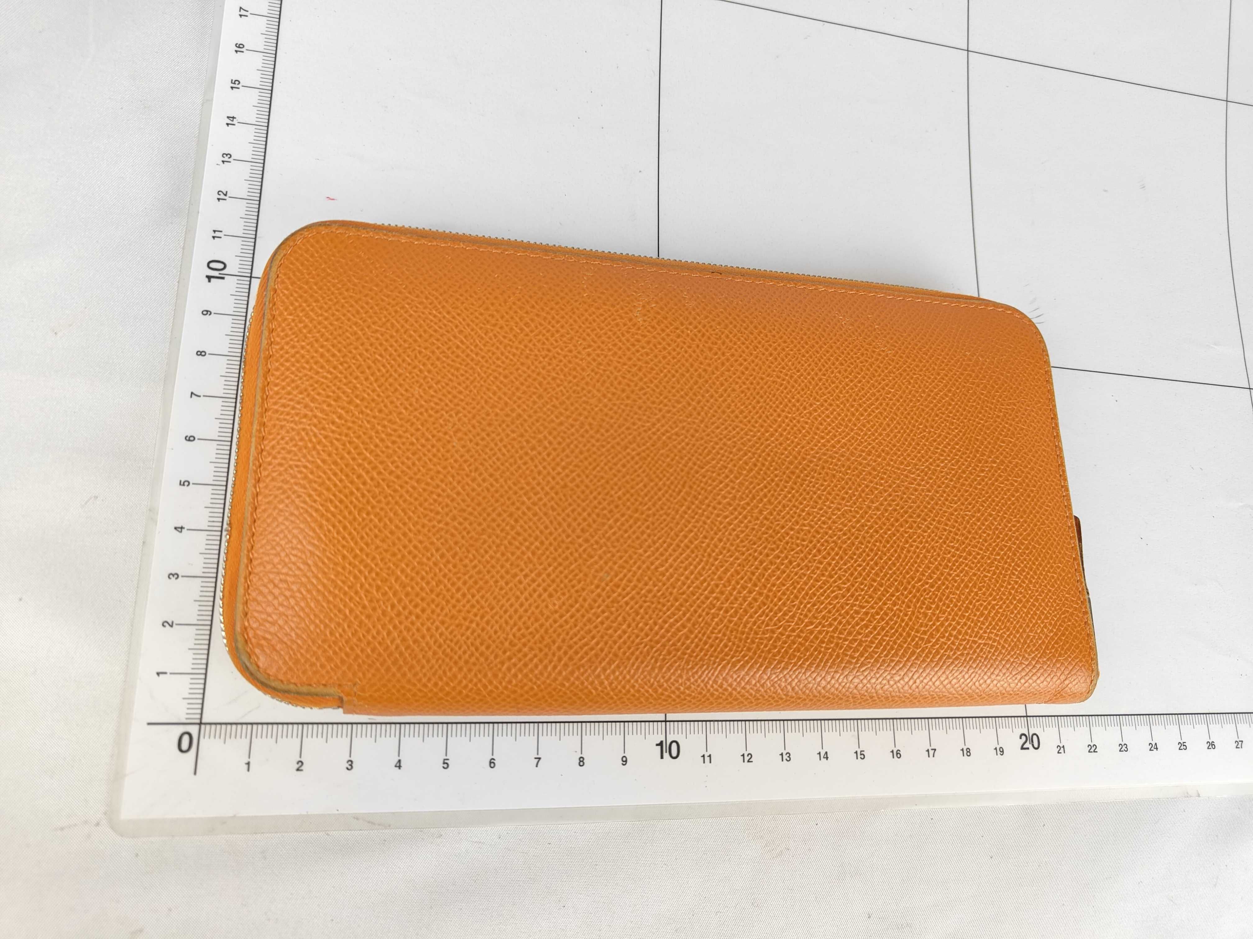 Azap Round Long Wallet / ?G Wallet — view 2