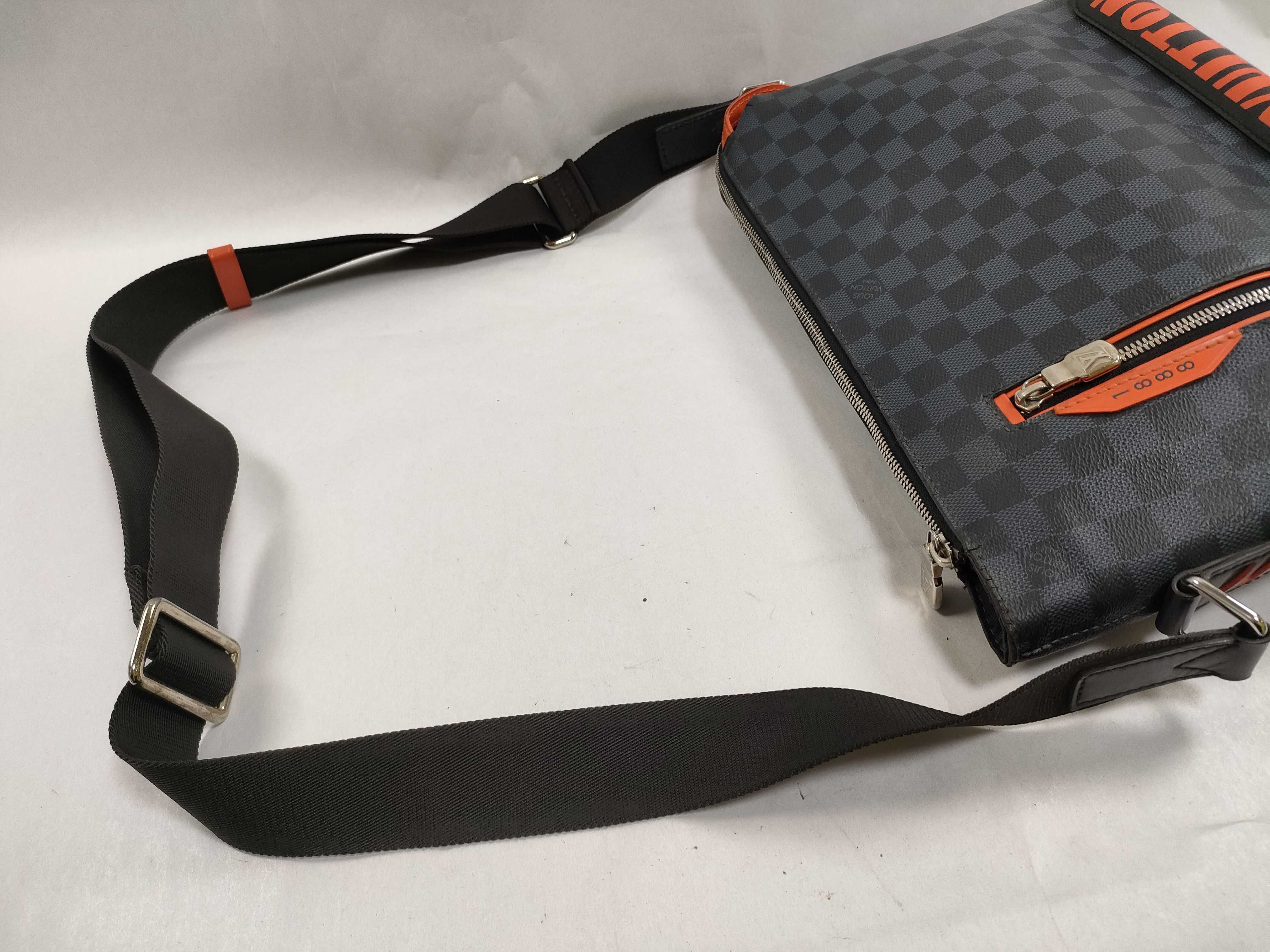Damier Graphite Damier Cobalt Discovery Messenger Shoulder Bag — view 3
