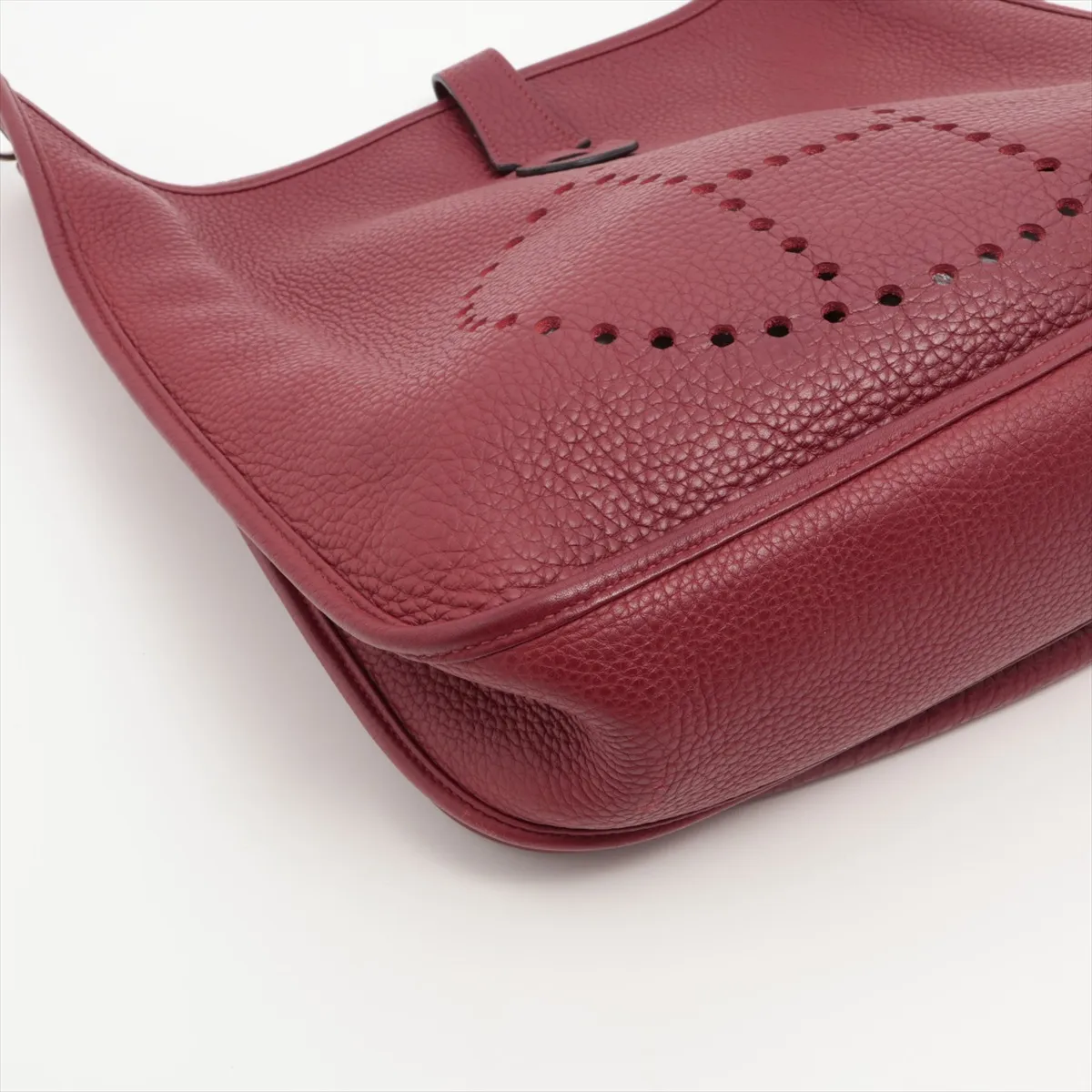 Evelyn 3 29 PM Taurillon Clemence Rouge Ash Silver Hardware P:2012 — view 4
