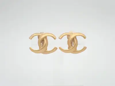 earrings, model 00T, gold and beige, Coco Mark design, 2.5cm wide.