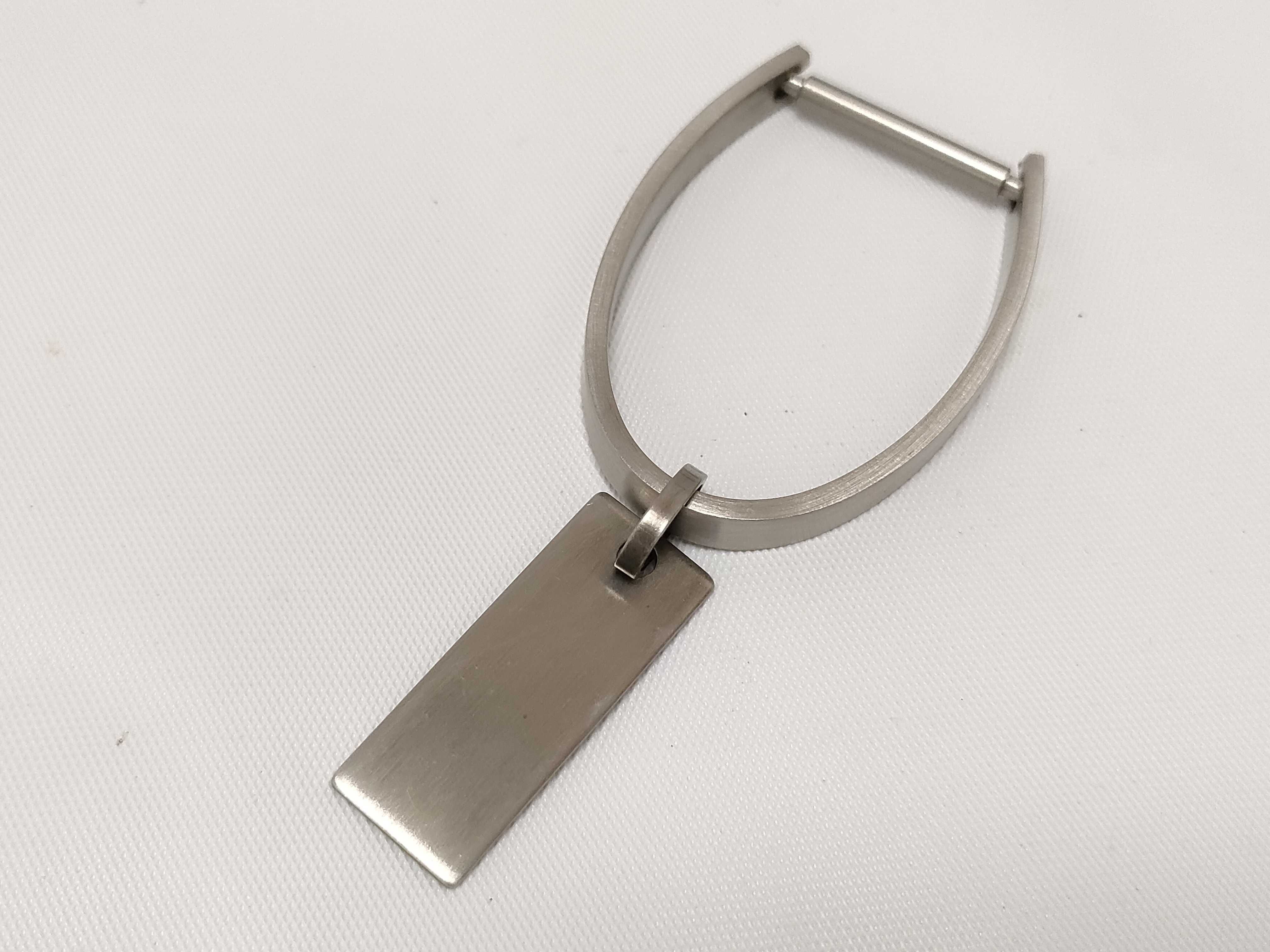Keyring and other accessories — view 2
