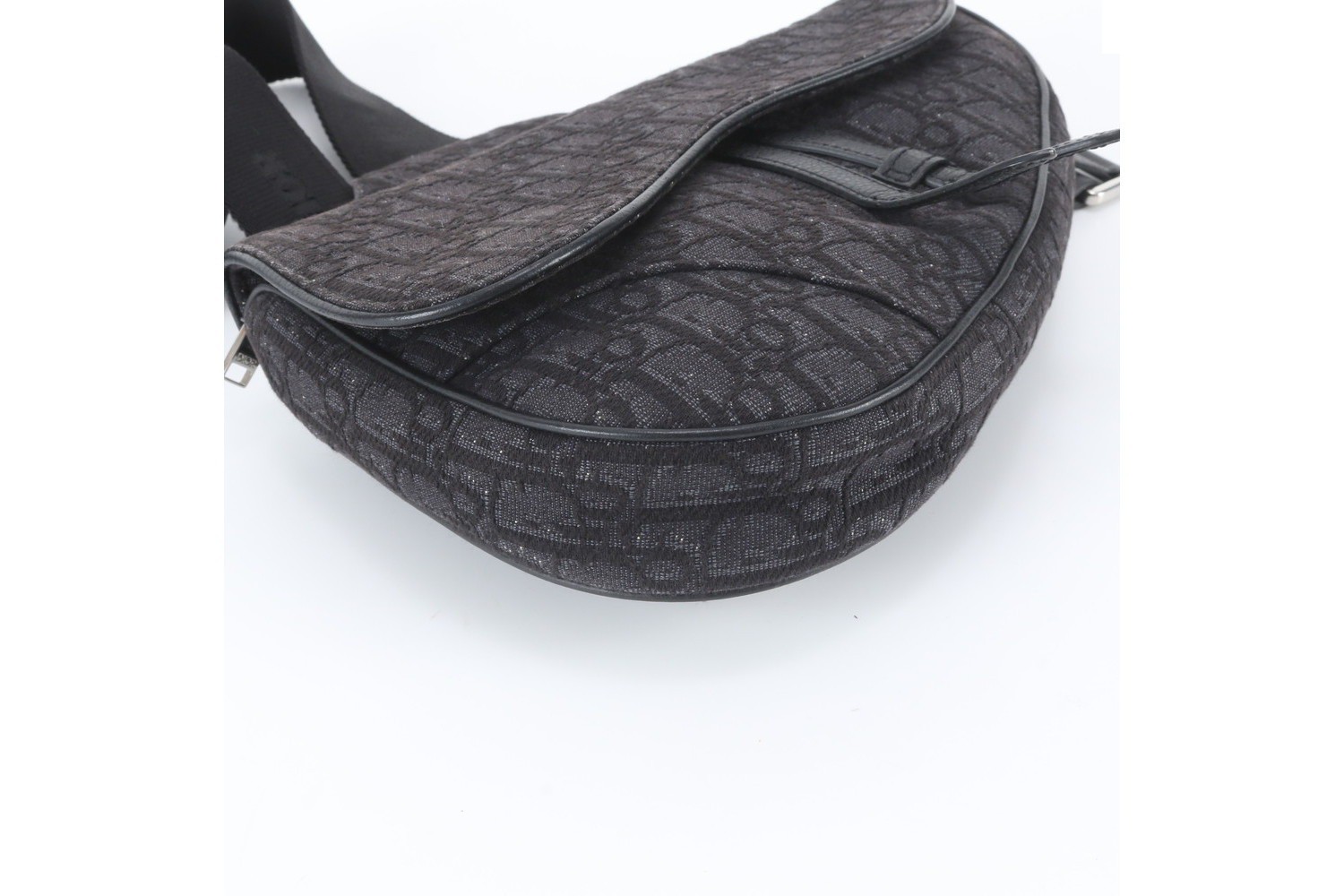 Oblique saddle body bag, cross-body bag — view 5