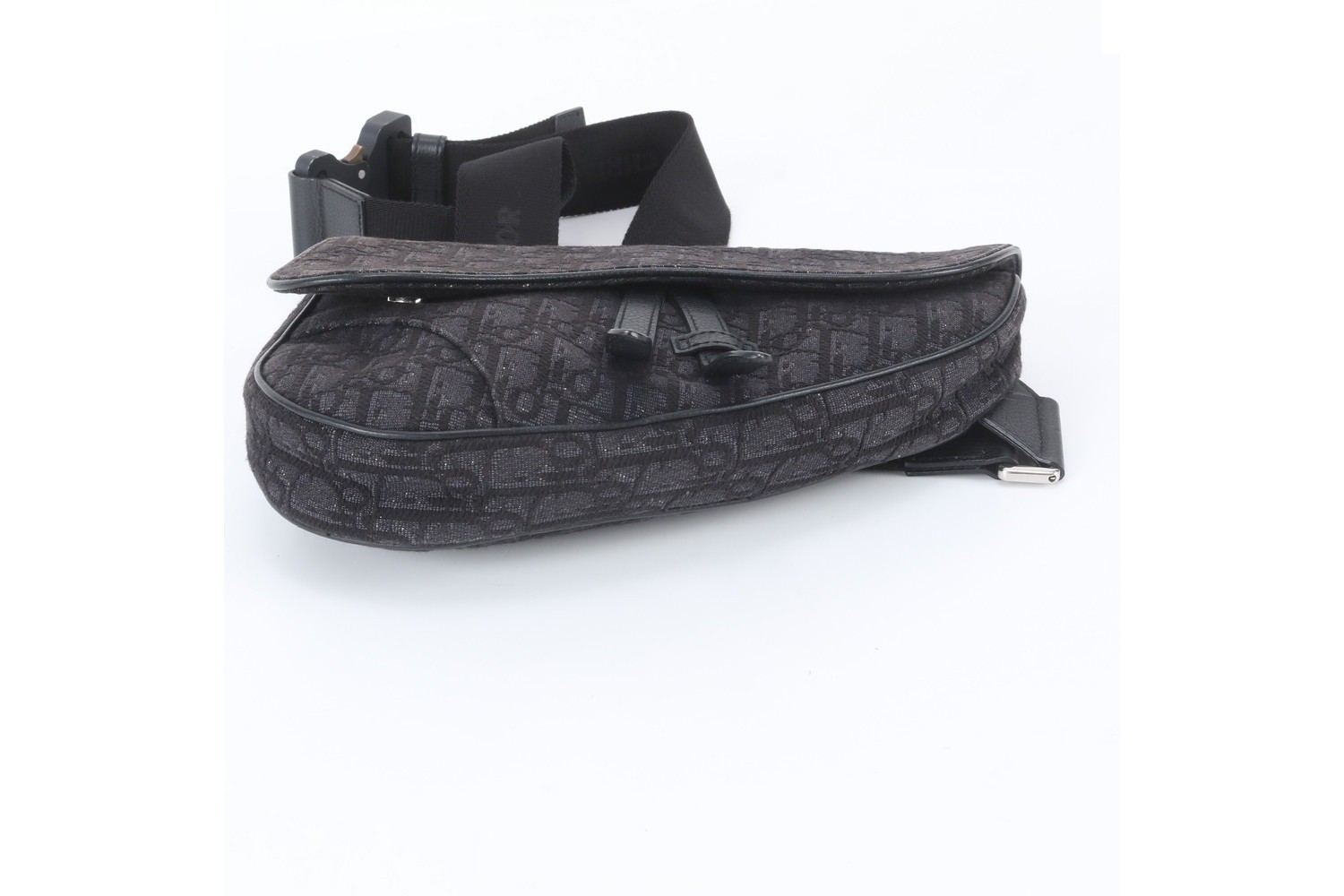 Oblique saddle body bag, cross-body bag — view 7