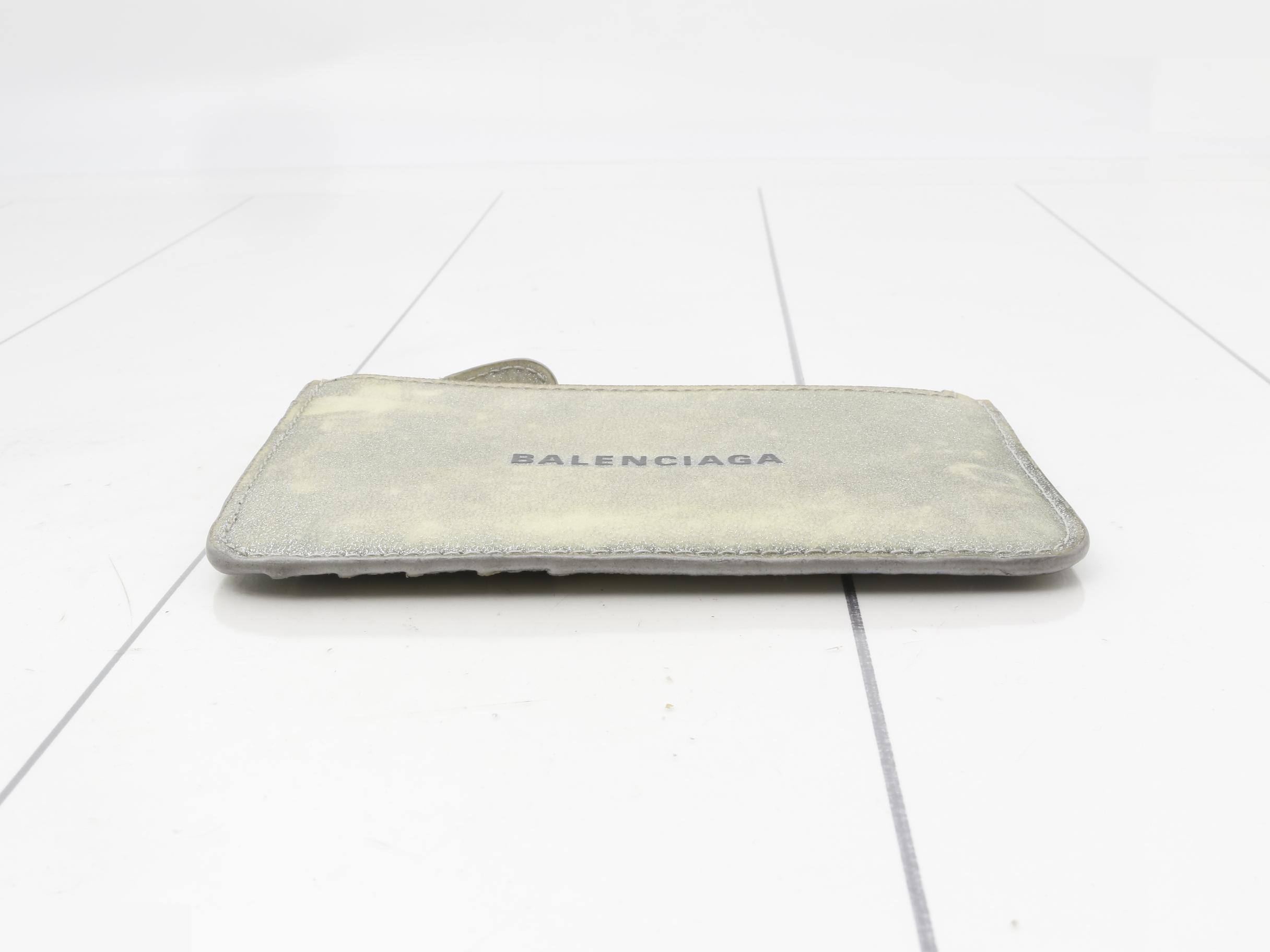 Other items: Bags, notebook covers, card cases, etc. — view 3