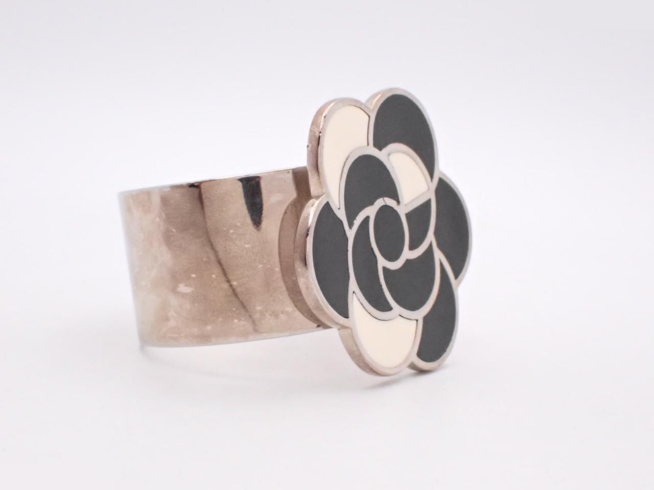 Camellia Bangle, Size #16 — view 3